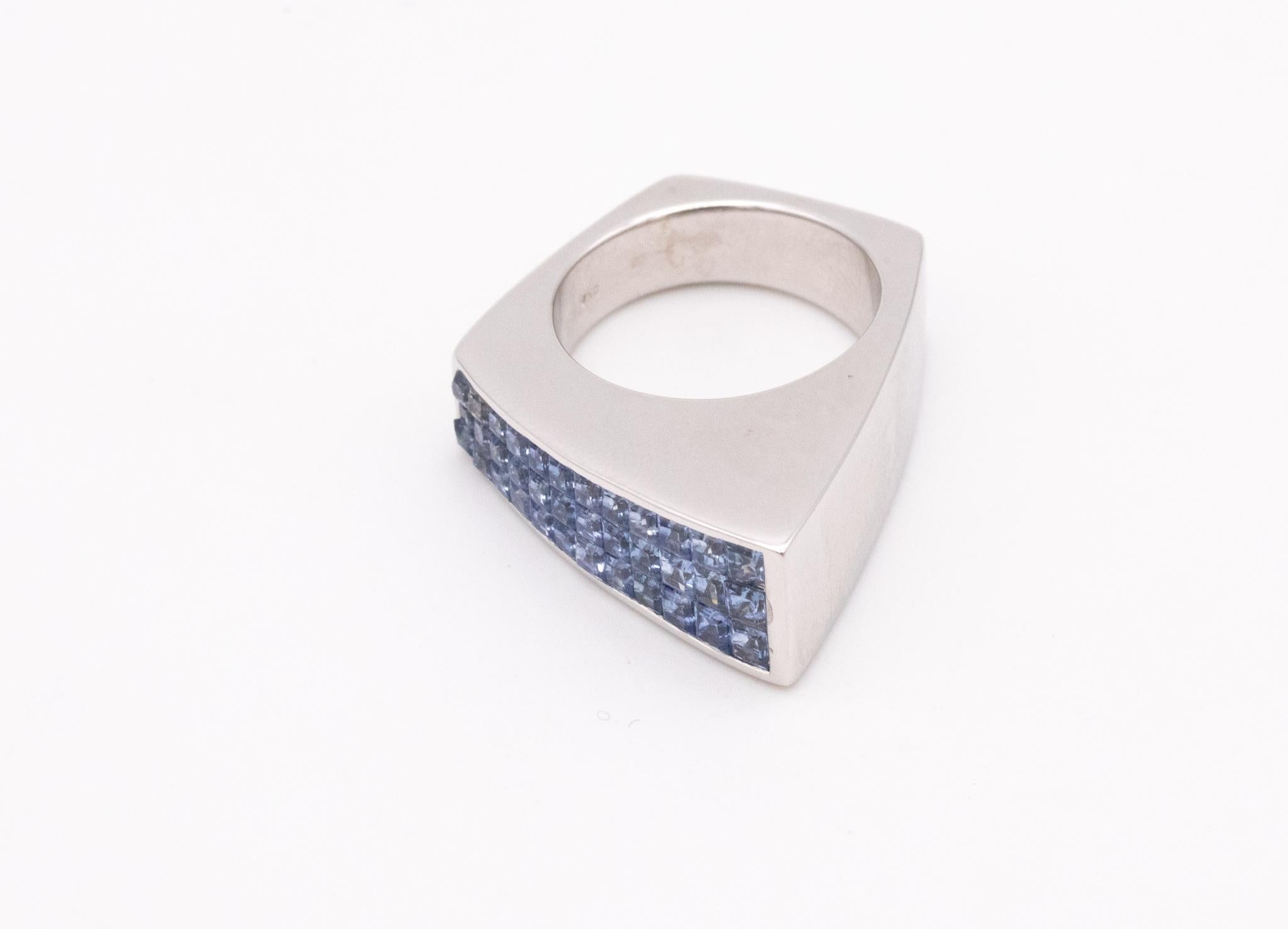 Geometric Ring in 18kt Gold Invisible Setting of 2.52 Ctw Ceylon Blue Sapphires For Sale 2