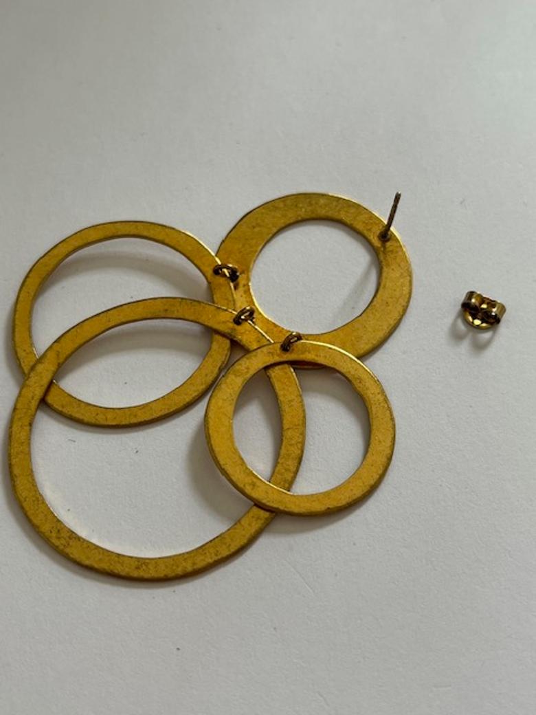 Geometric Round Gold Earrings Pour femmes en vente