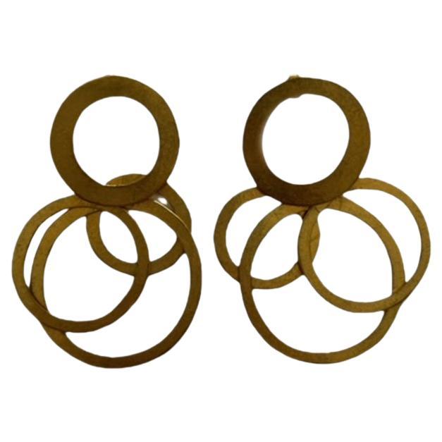 Geometric Round Gold Earrings en vente