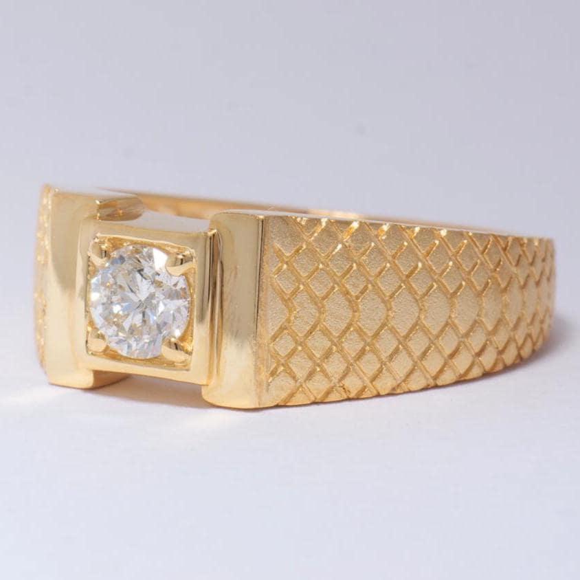 Round Cut Geometric Round Solitaire Diamond Men Ring in 14k Solid Gold (Certified) For Sale