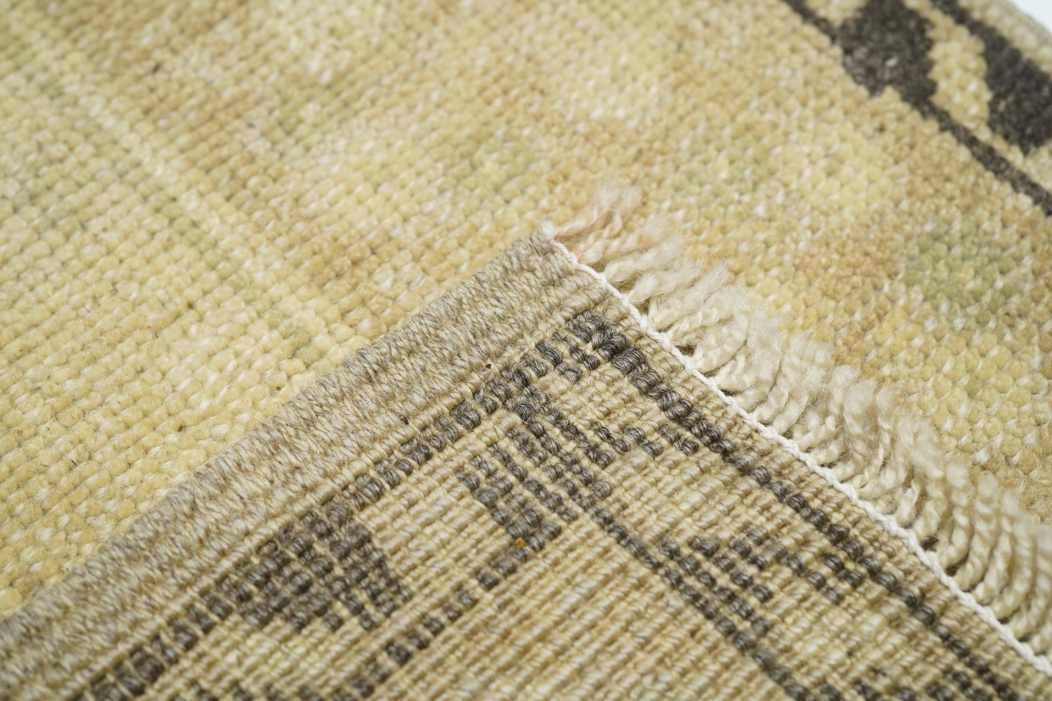 Geometrischer Teppich 2'11'' x 5'10'' im Angebot 2