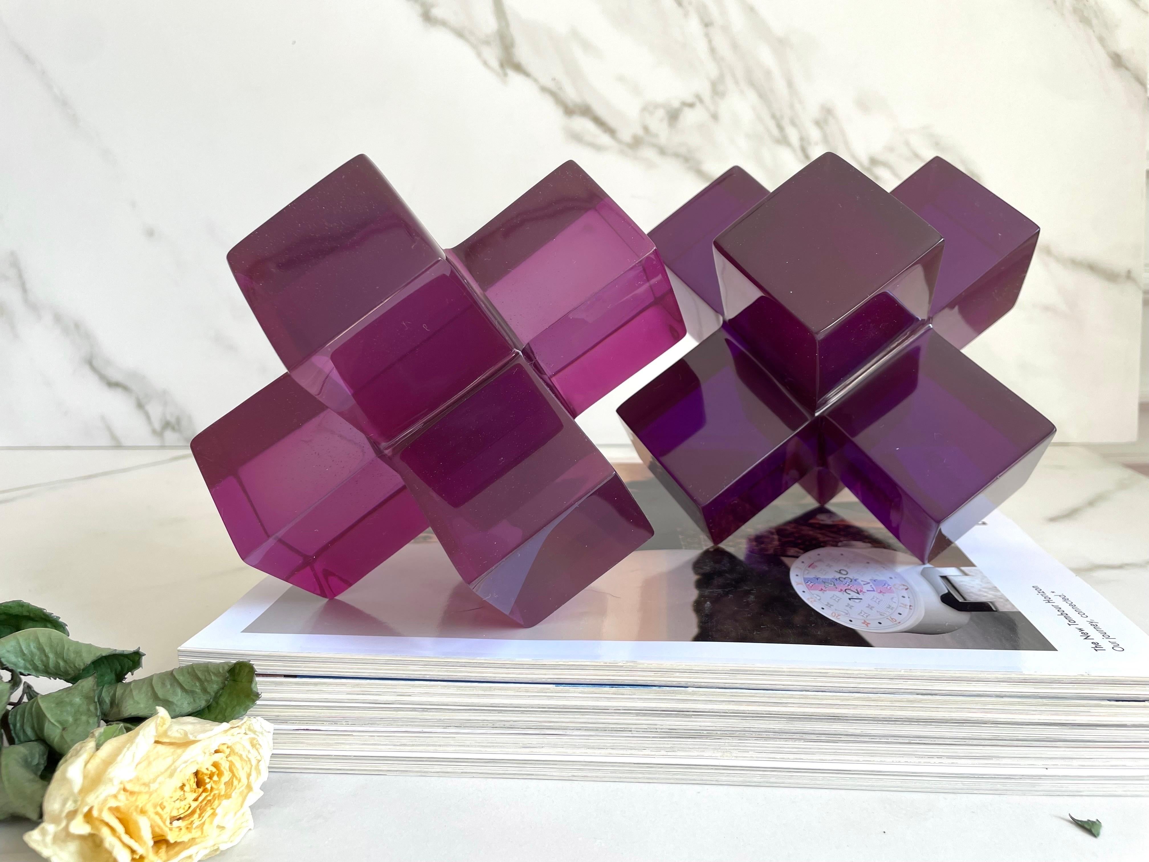 Cast Geometric Sculpture in Polished Resin Color Grape by Paola Valle For Sale