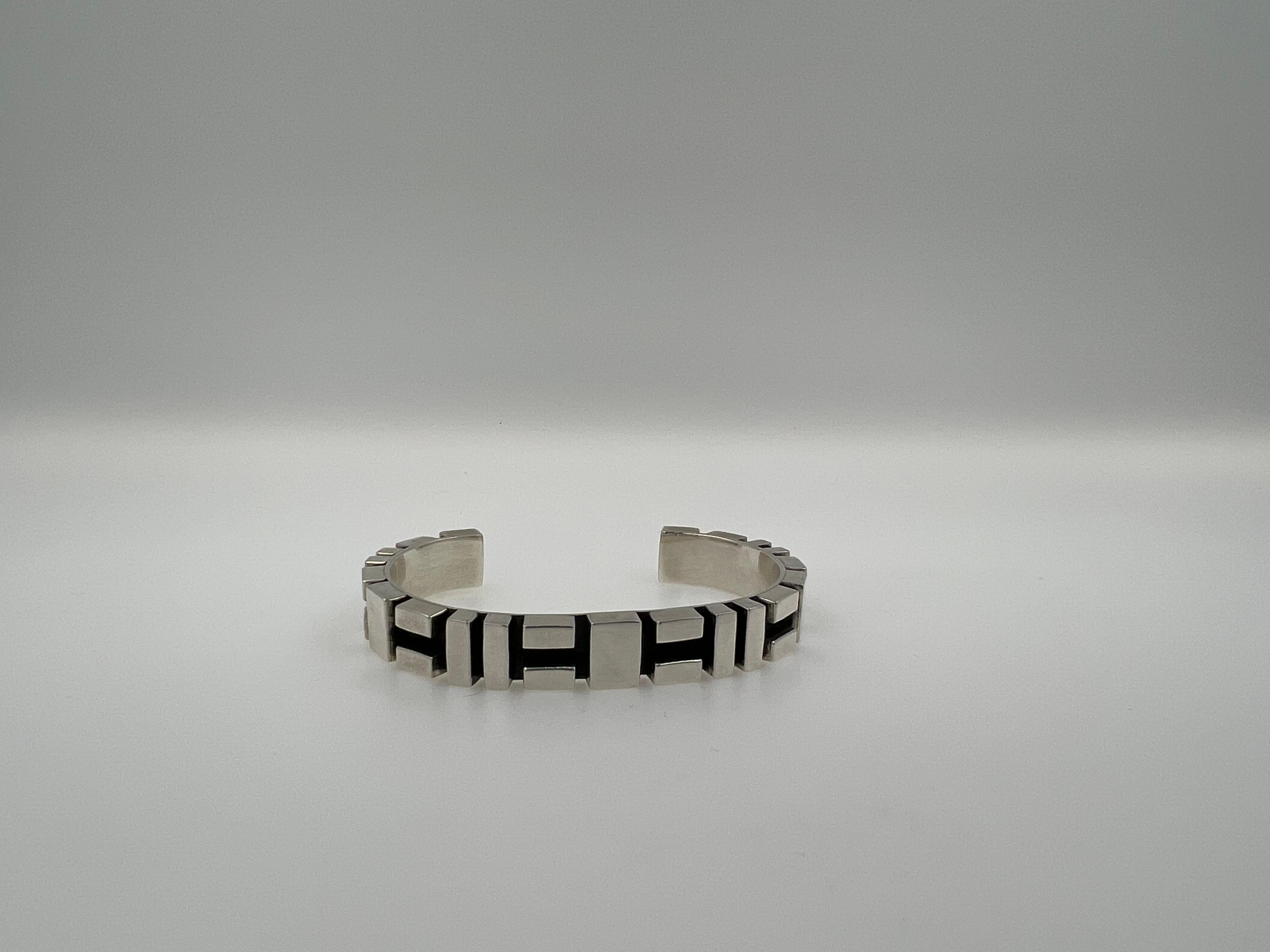Geometric Simple Modern Statement 925 Sterling Silver Wide Cuff Bangle Bracelet For Sale 3