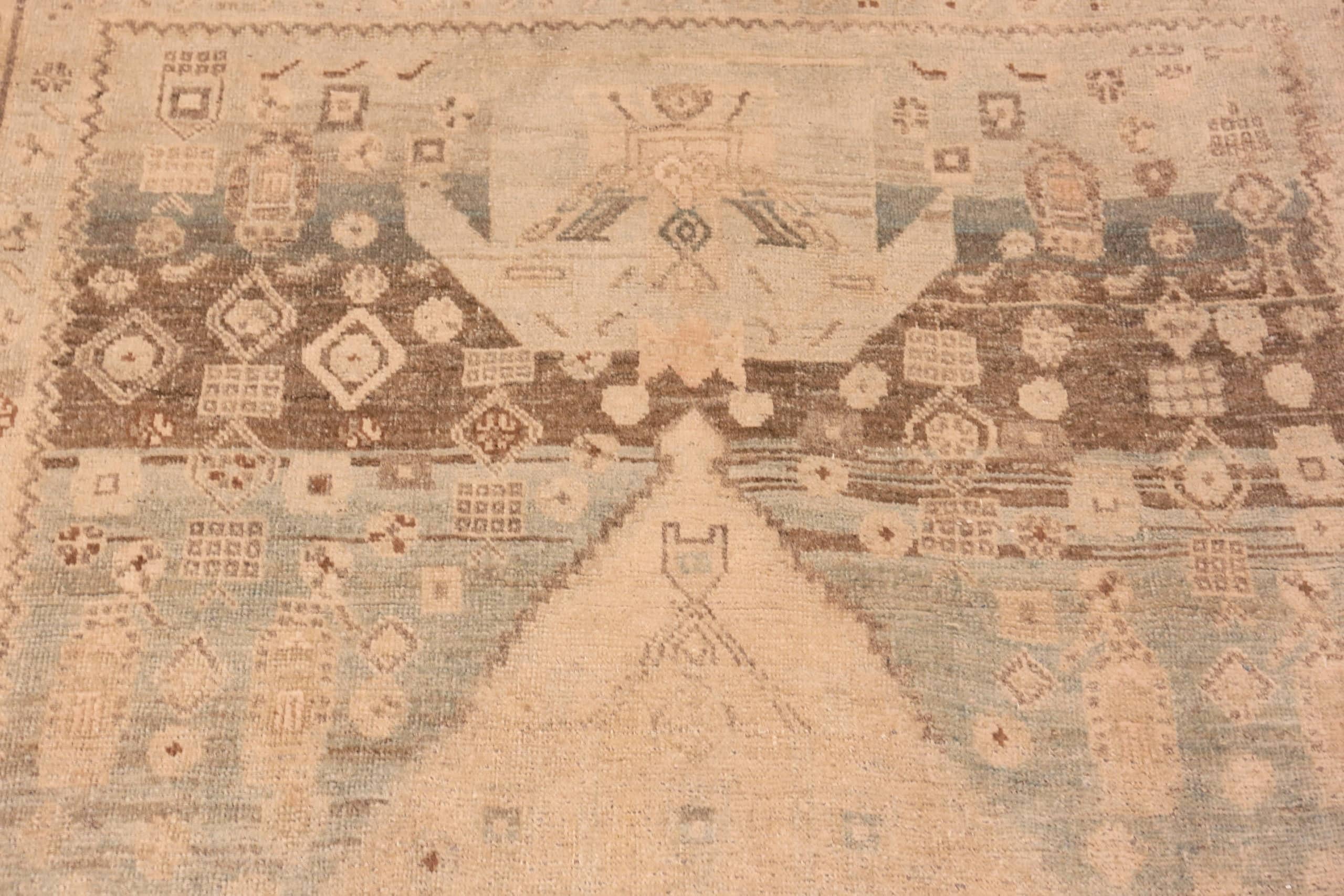 Geometrischer antiker persischer Bidjar-Teppich.4 ft 10 in x 8 ft 9 in (Persisch) im Angebot