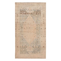 Geometric Small Antique Persian Bidjar Rug. 4 ft 10 in x 8 ft 9 in