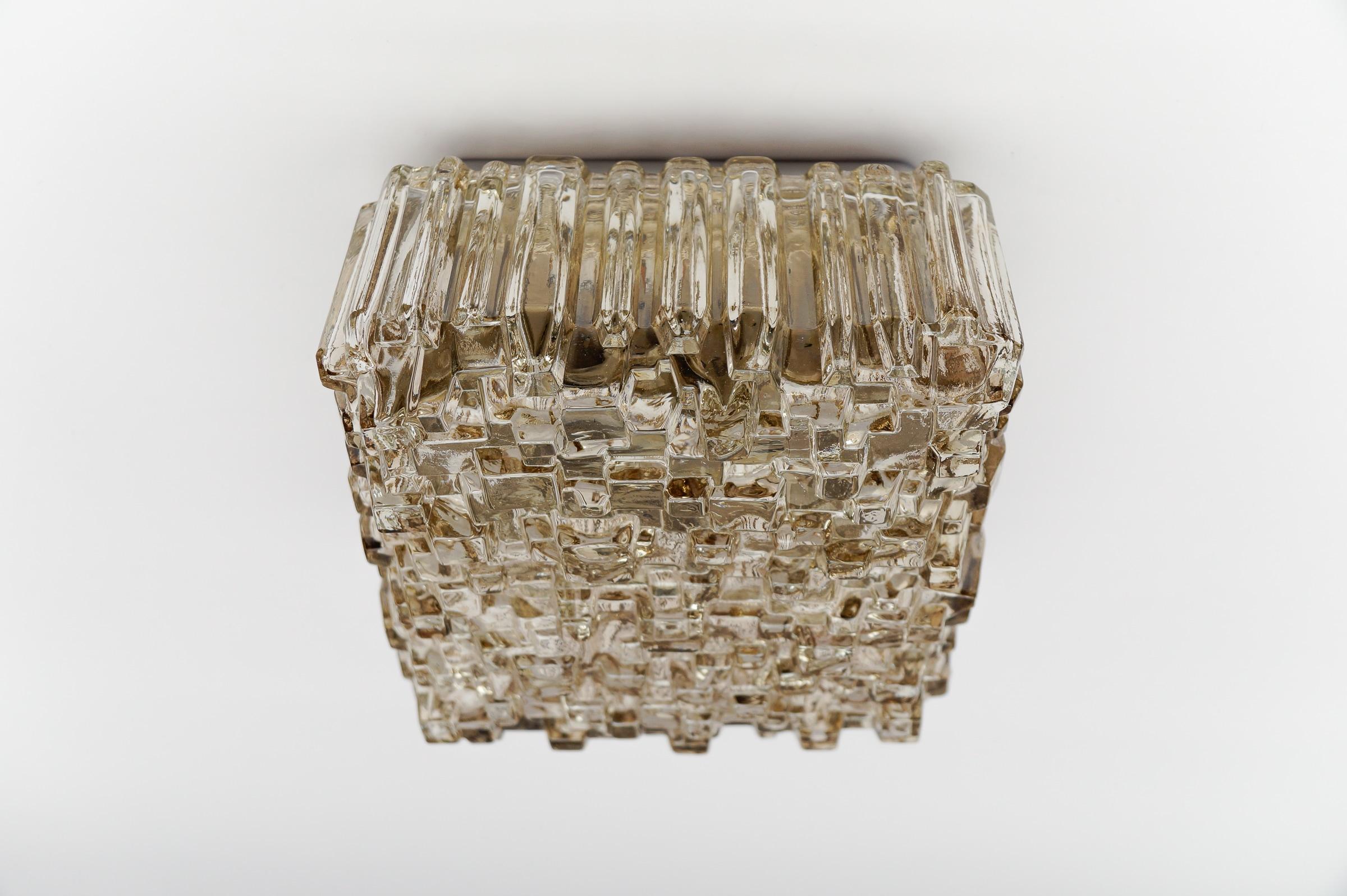 Lampada da parete a bolla geometrica in vetro fumé di Hoffmann Leuchten 1960s in vendita 2