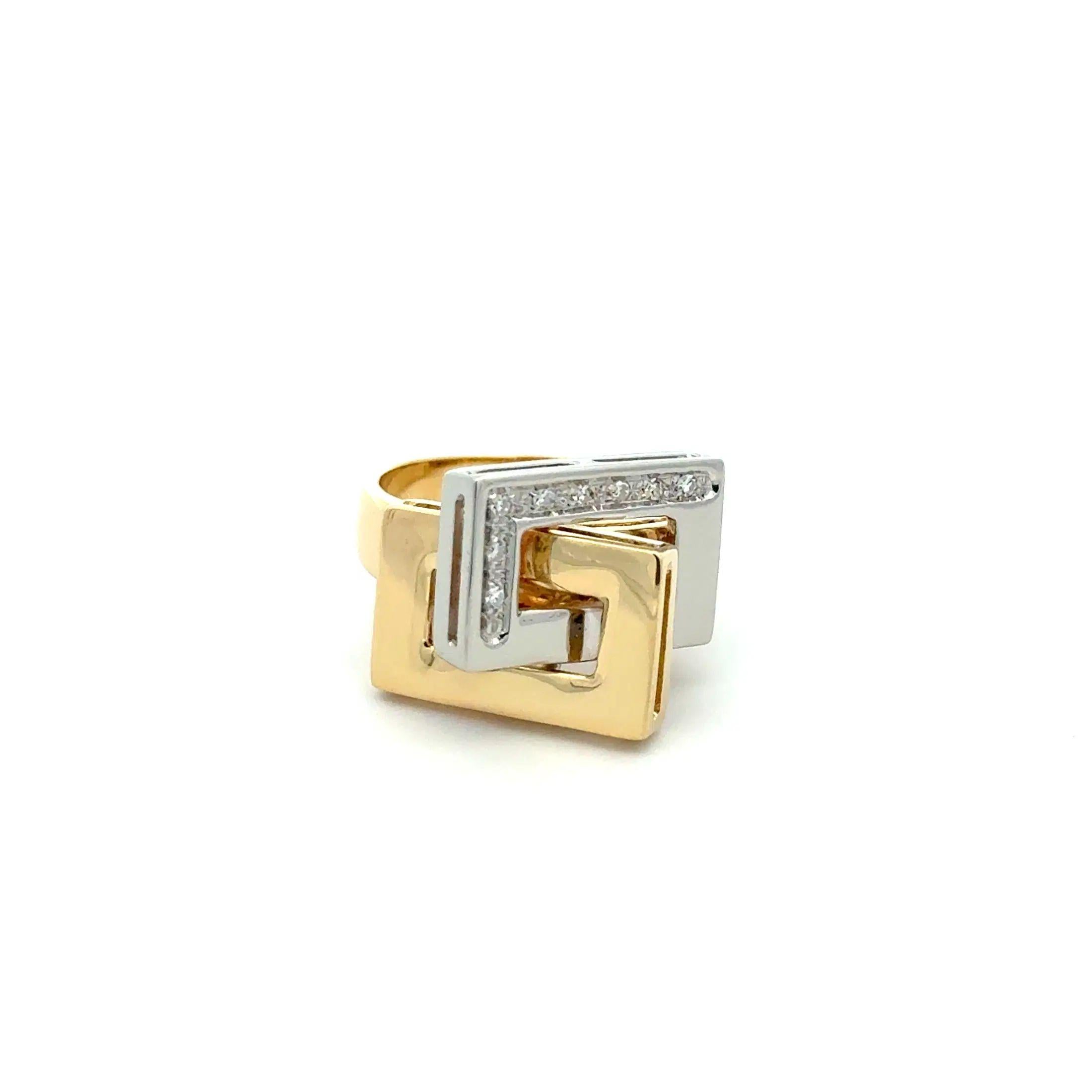 Taille ronde Bague en or bicolore à diamants empilés géométriques en vente