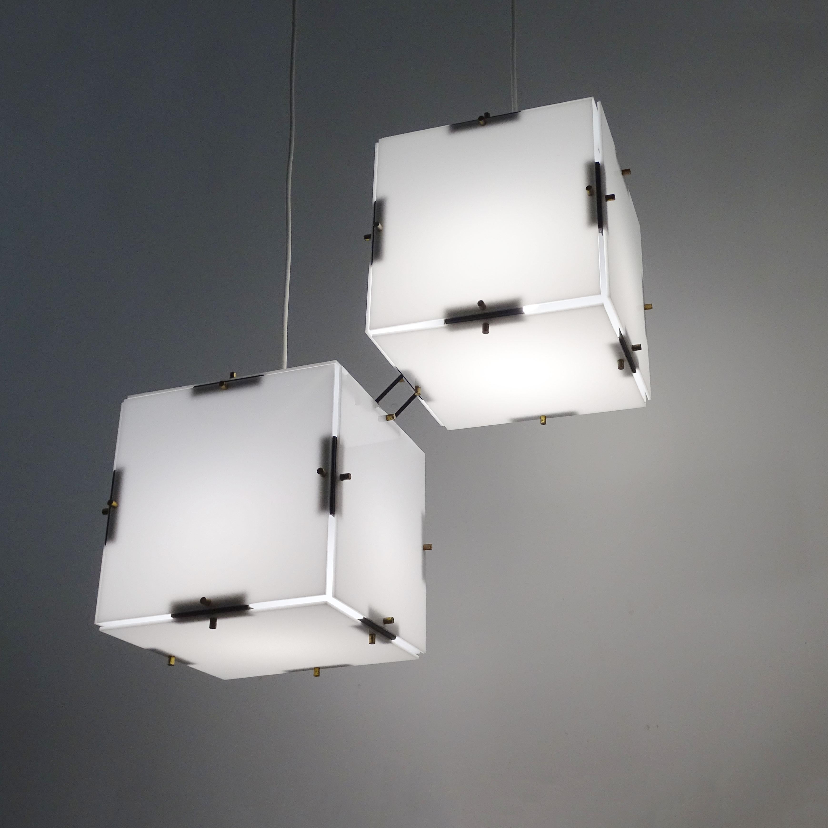 Metallo Lampada da soffitto geometrica Stilux a due quadrati in plexiglass, Italia 1950s in vendita