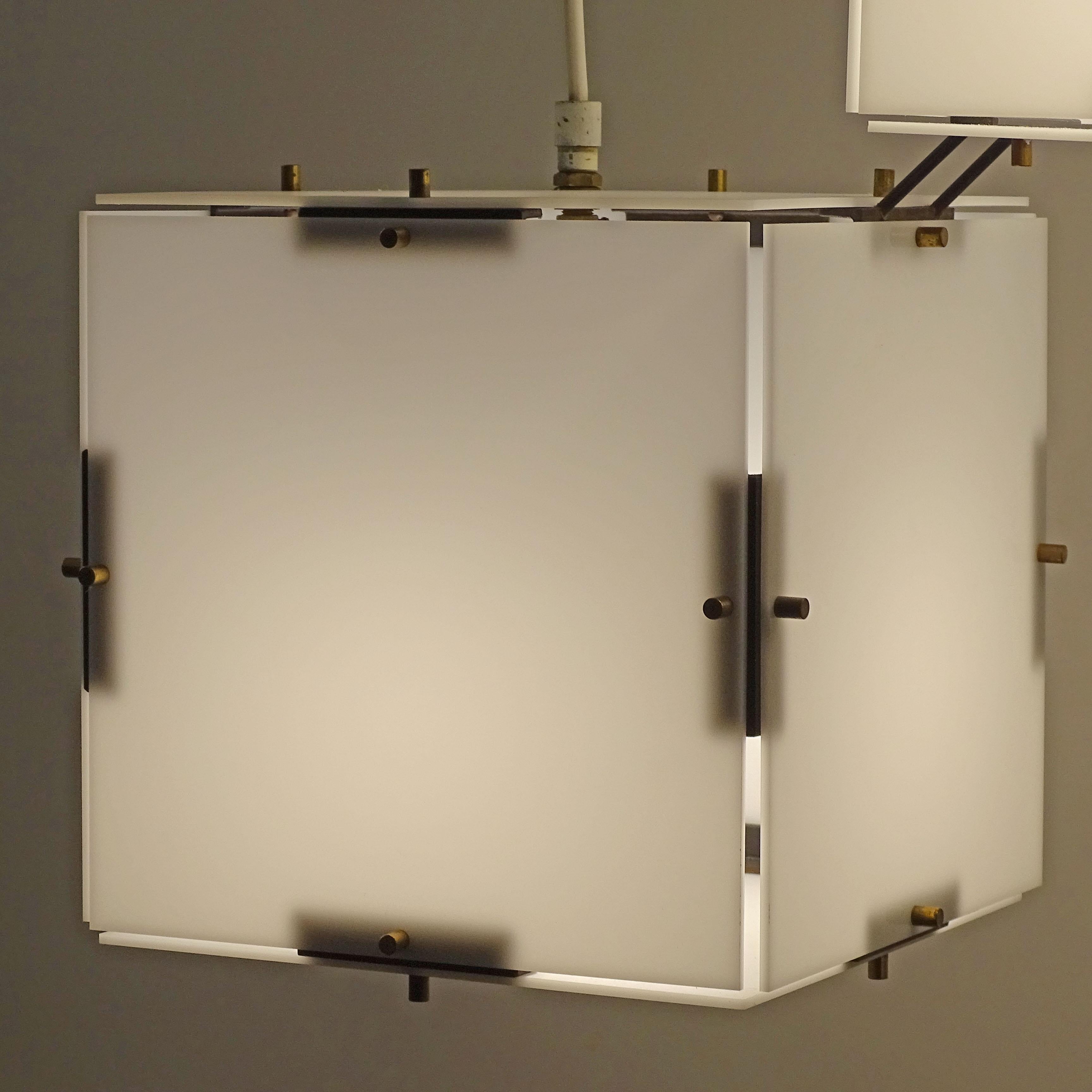 Lampada da soffitto geometrica Stilux a due quadrati in plexiglass, Italia 1950s in vendita 1
