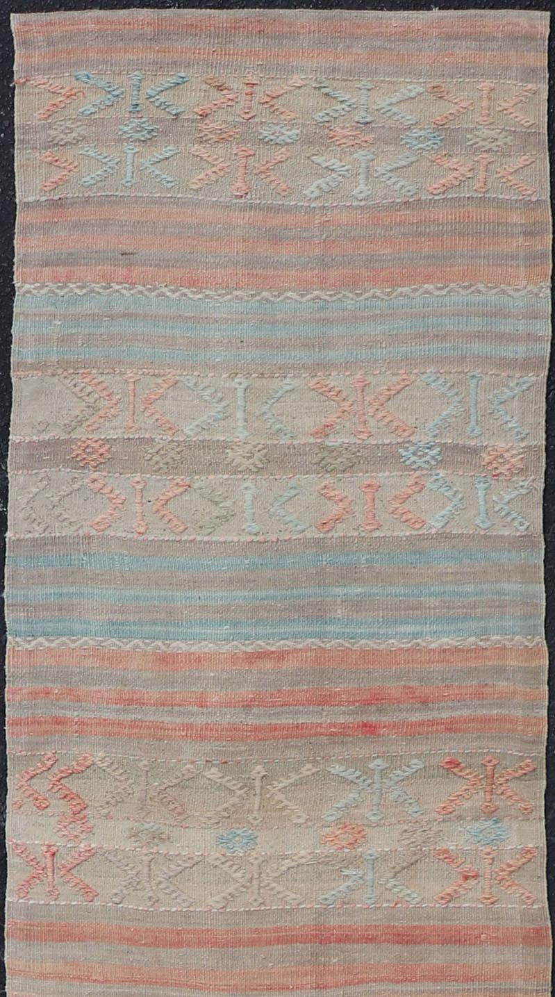 Geometric Stripe Vintage Turkish Kilim Flat-Weave Runner in Tan and Coral Color In Good Condition For Sale In Atlanta, GA
