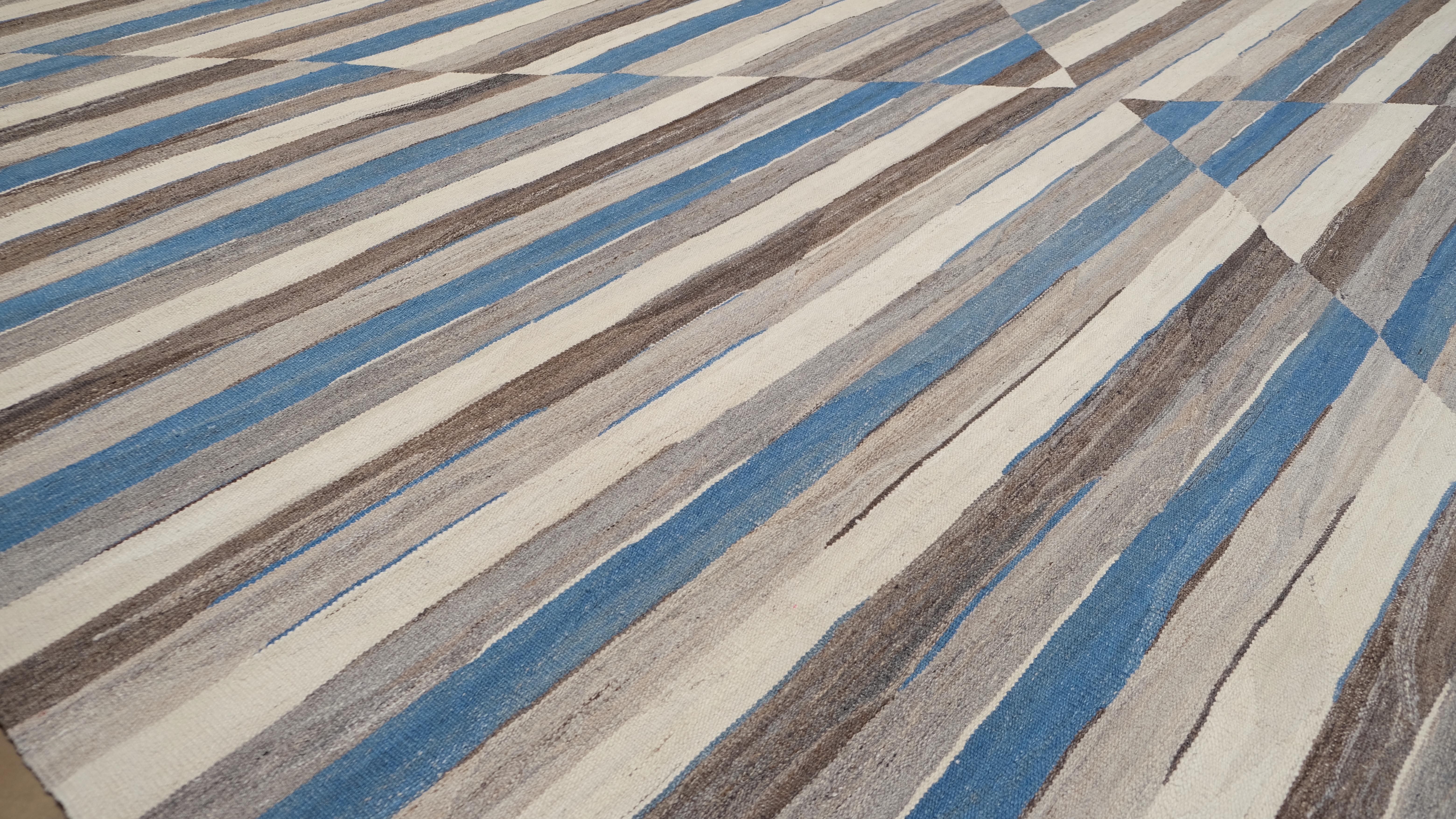 Tissé à la main Tapis Kilim géométrique rayé en laine 13'3''x15'5'' en vente