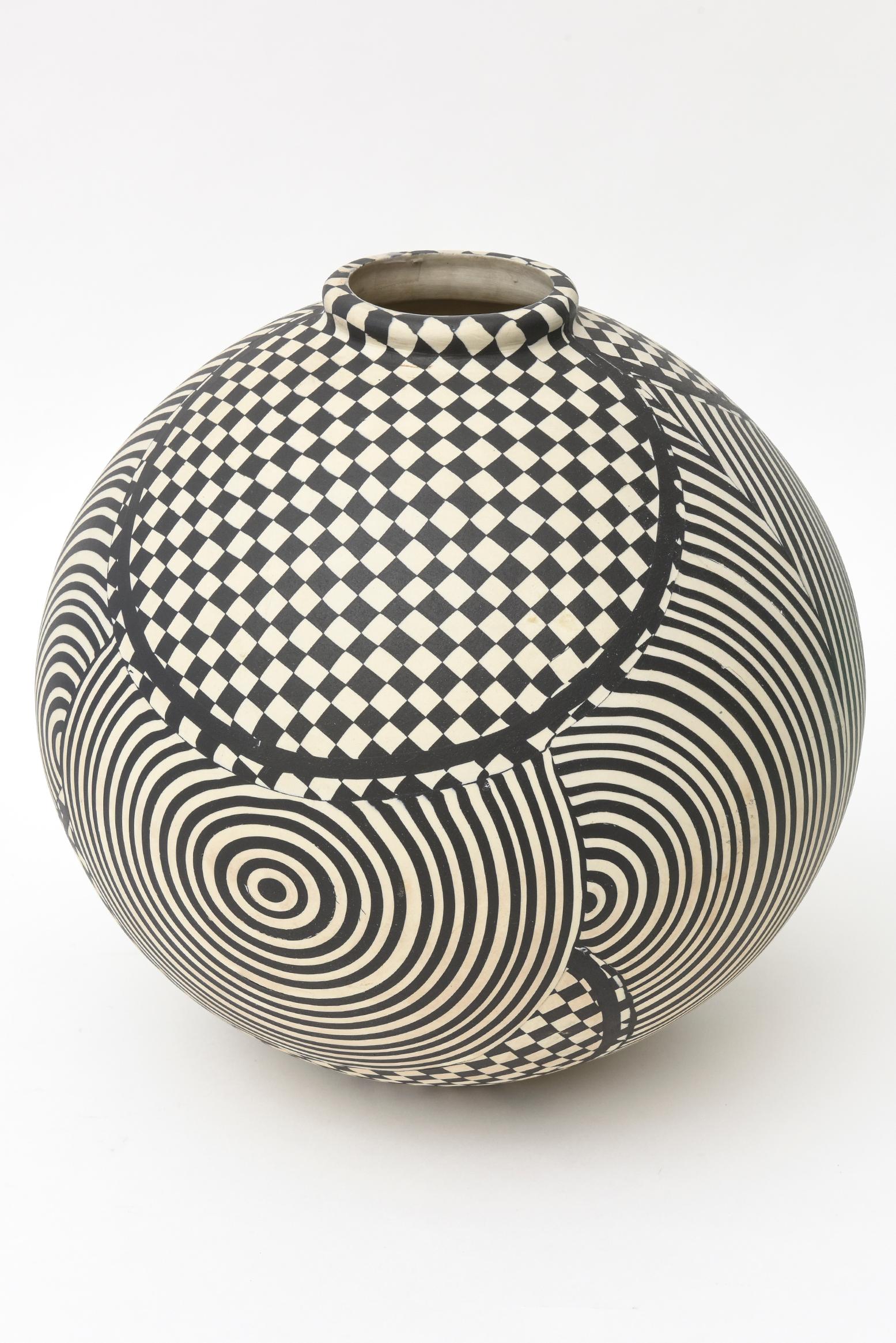 Modern Geometric Studio Ceramic Op Art Sculpture Bowl Vessel Vintage