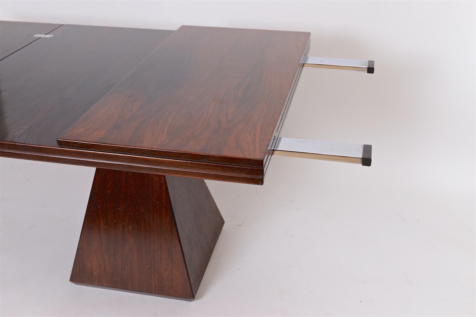 Geometric table by Vittorio Introini for Saporiti In Excellent Condition In London, GB