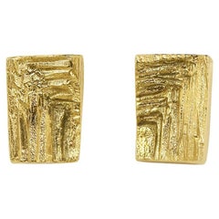 Boucles d'oreilles cuboïdes en or jaune 9k à texture géométrique