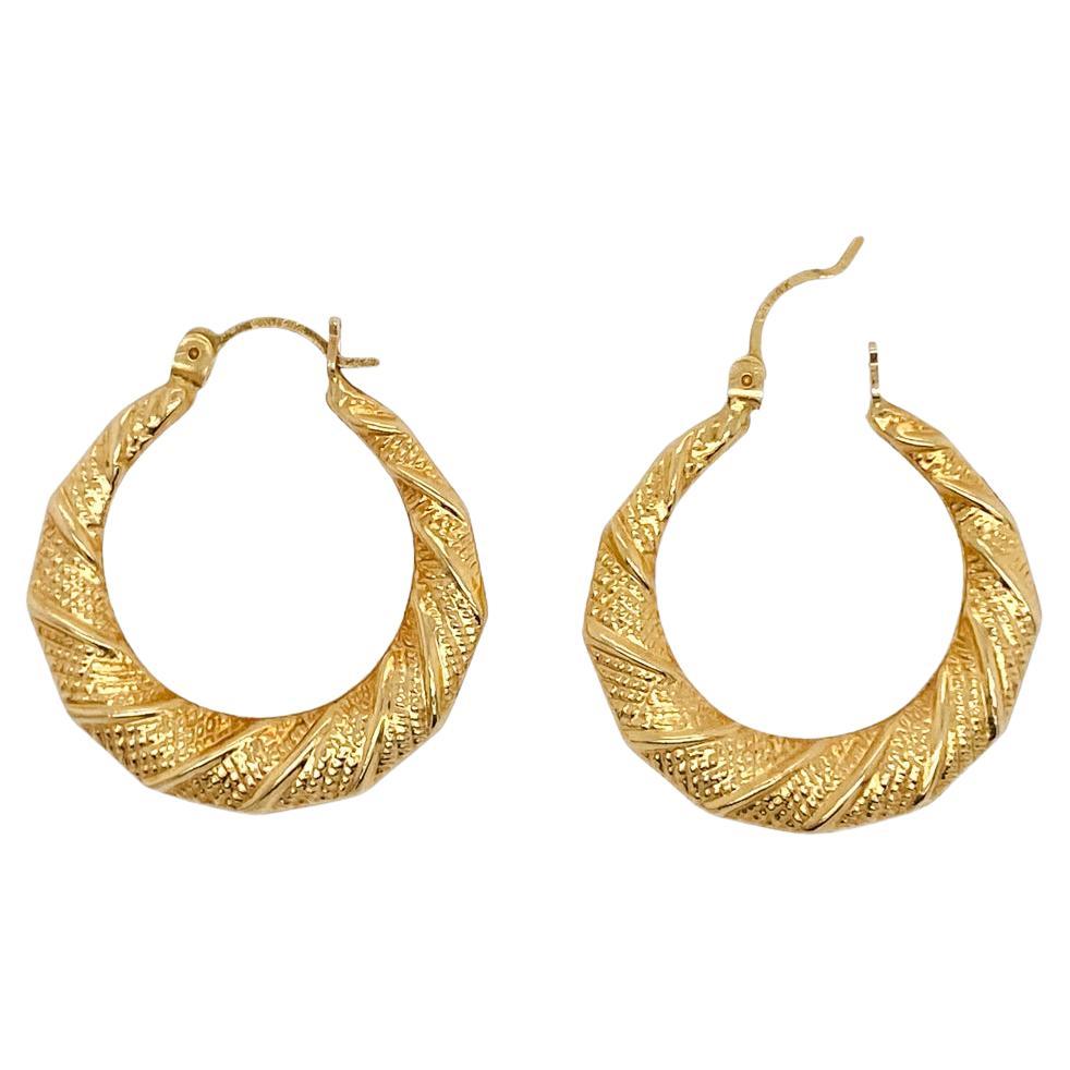 Geometric Textured Hoops in 14K Yellow Gold, 1 inch diameter, Lightweight Hollow For Sale