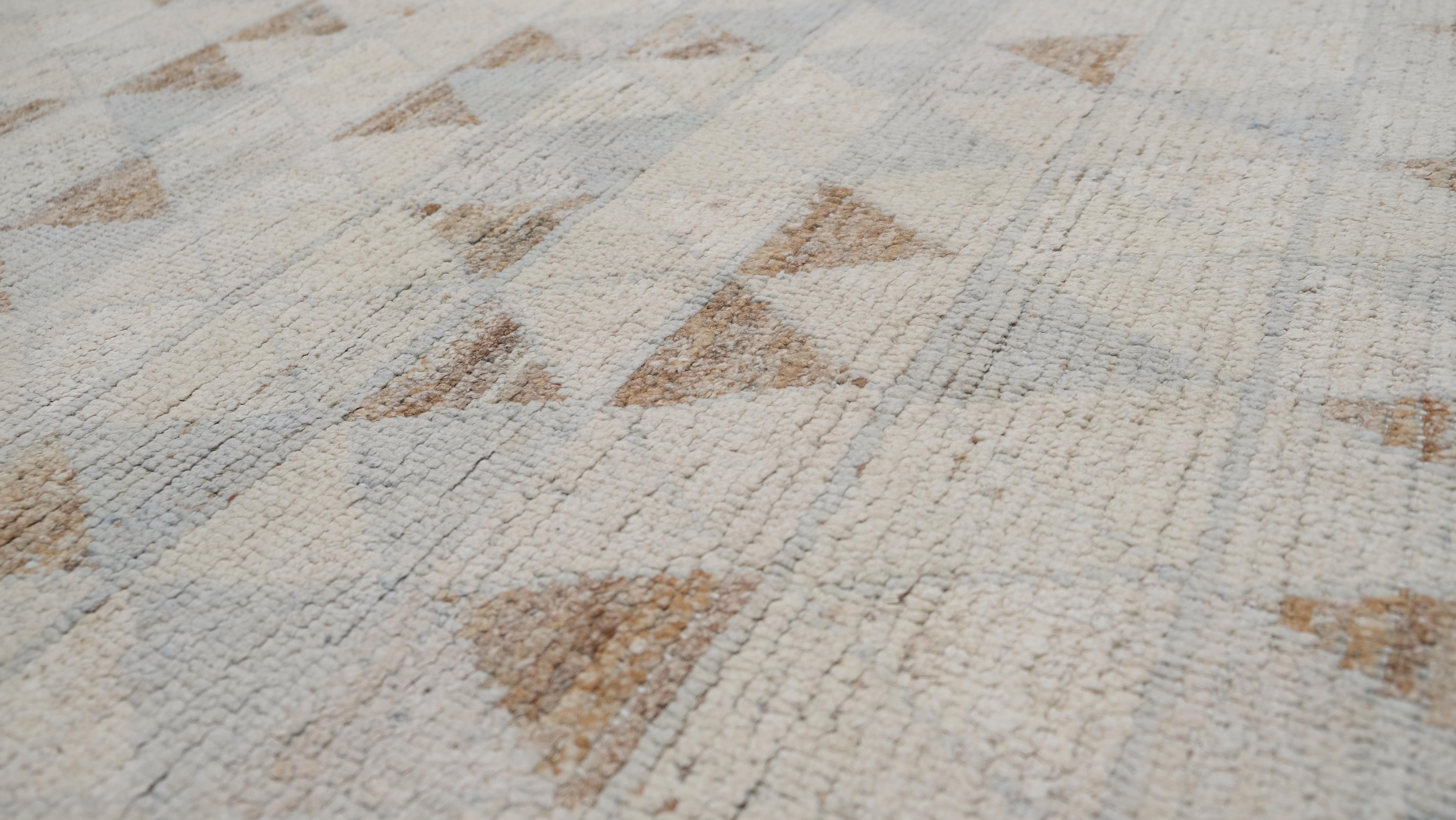 Scandinavian Modern Geometric Triangle Patterned Tulu Wool Rug 8'5''x10'2'' For Sale