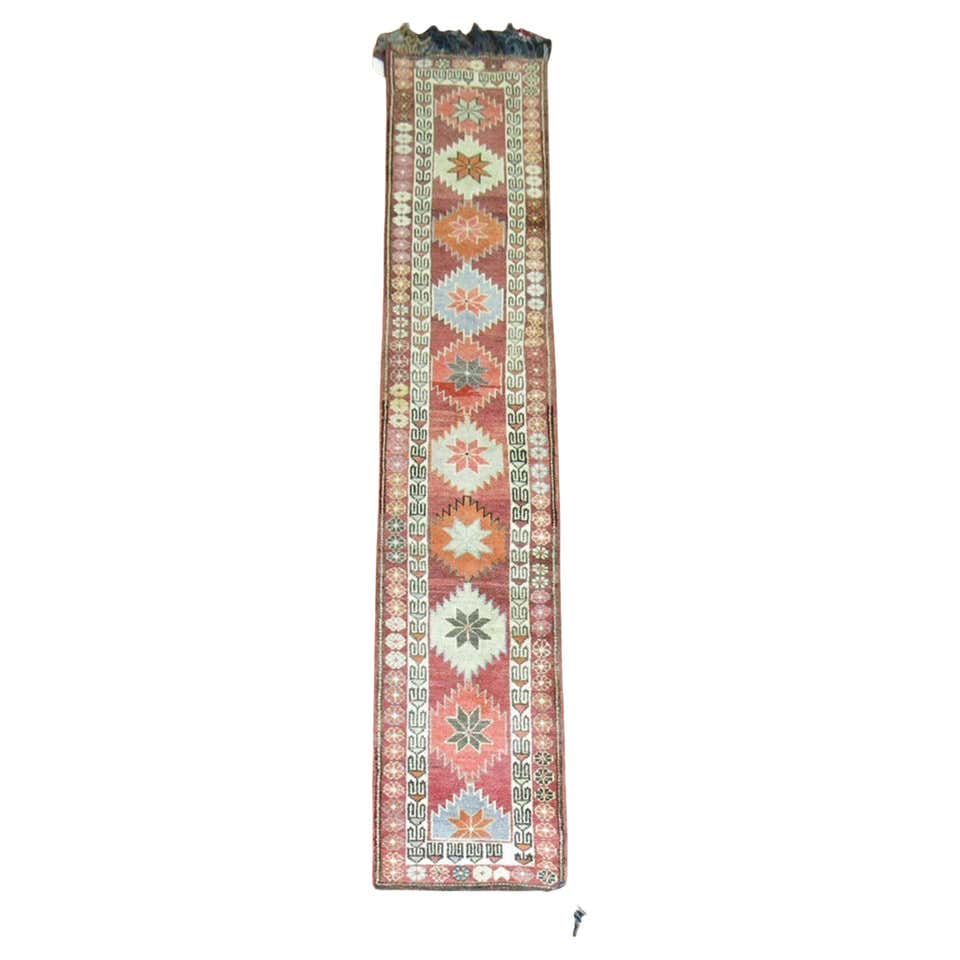 Gothic Revival Rugs and Carpets - 6 For Sale at 1stDibs