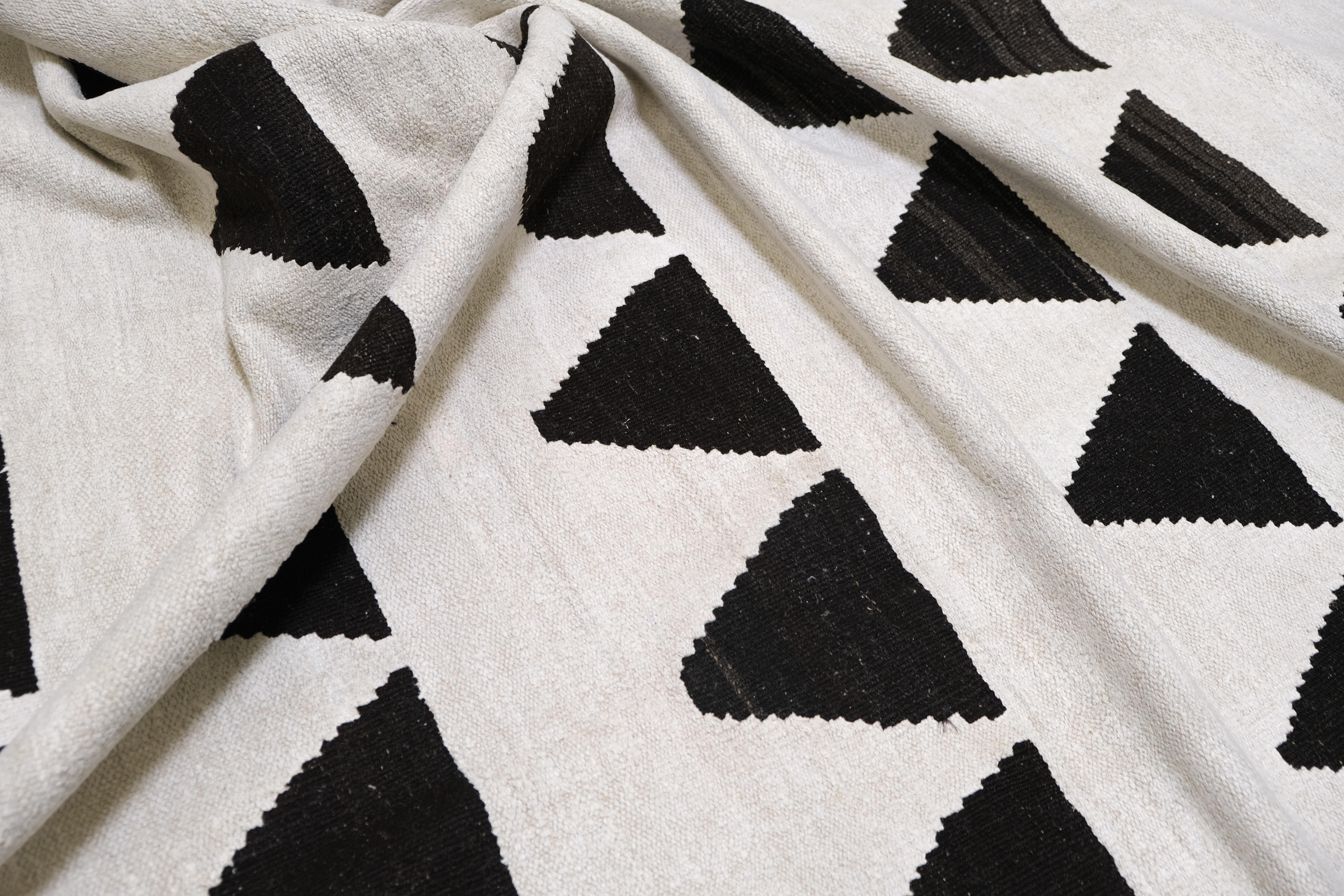 Mid-Century Modern Geometric Turkish Hemp Kilim 8'5''x12'2'' For Sale