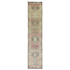 Tapis de couloir géométrique turc rose et brun