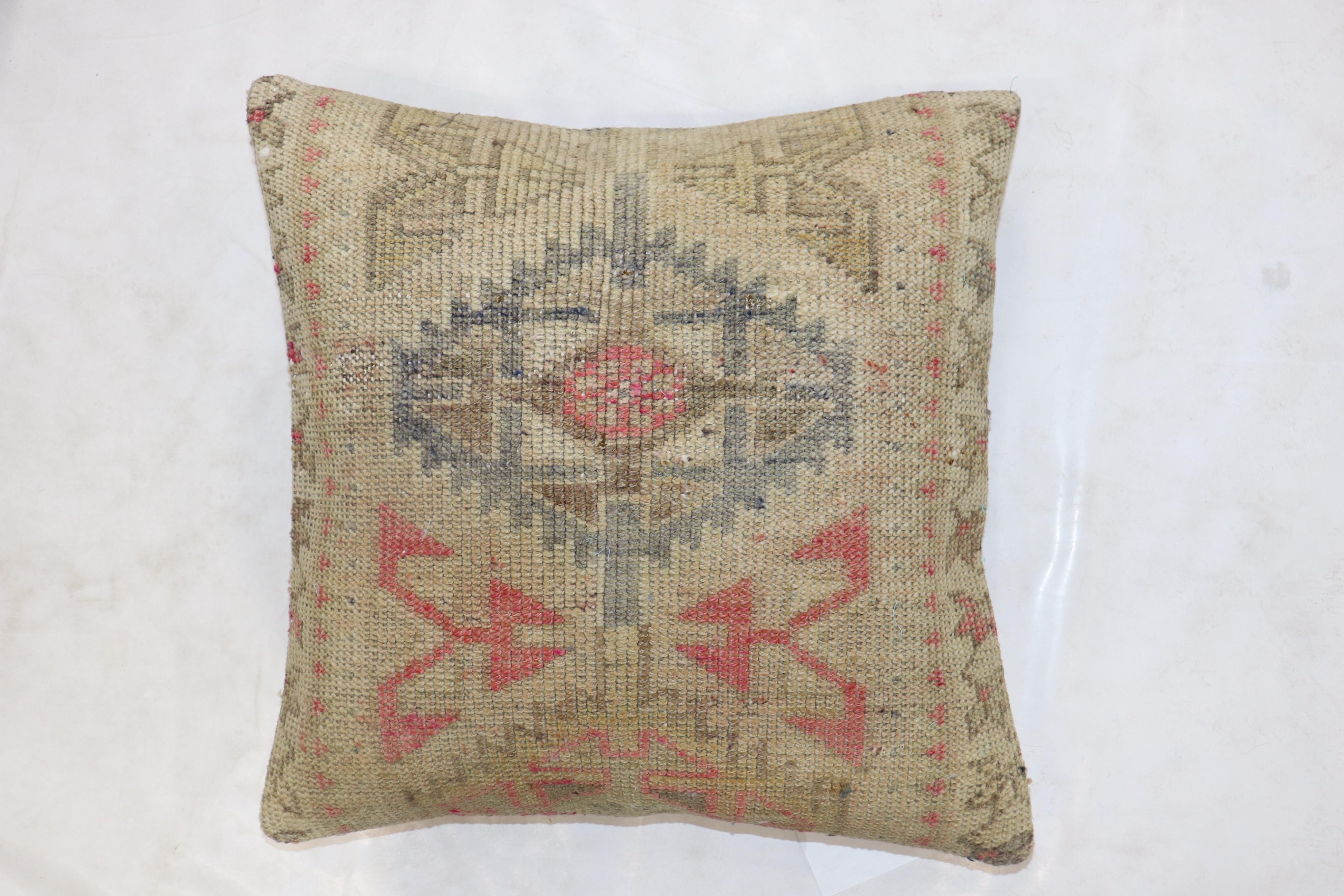 Large square size pillow made from a border of a tribal Turkish Anatolian rug from the 20th century.

Size: 19