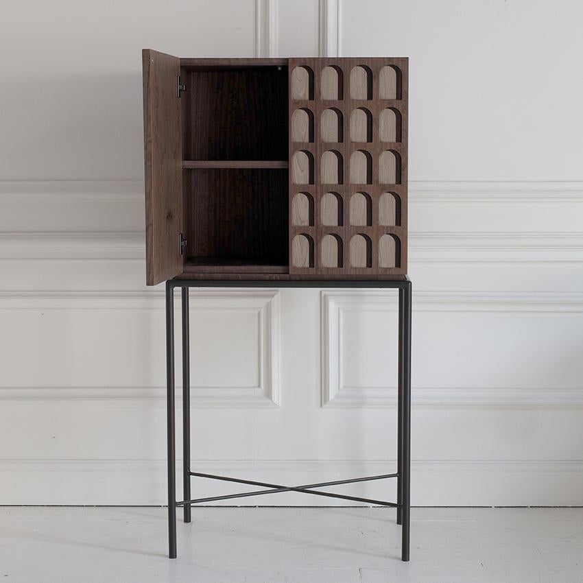 Geometric Two Doors Cabinet in Aged Eucalyptus Wood & Oxidized Brass Structure For Sale 1