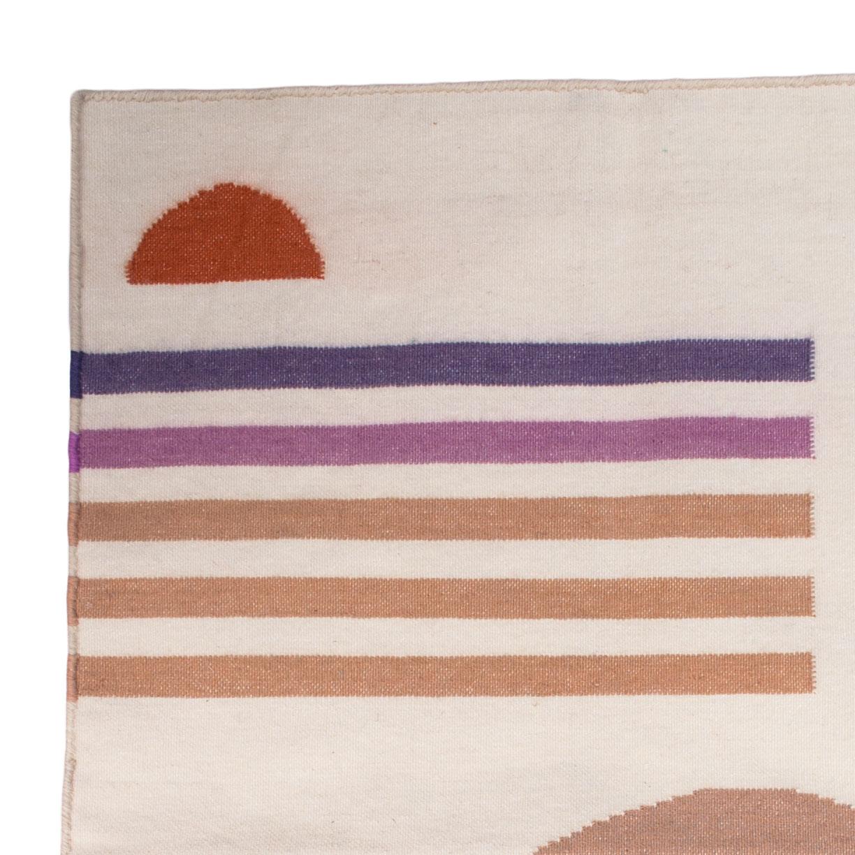 Geometrischer handgewebter moderner Vera Sunset-Wollteppich, Teppich und Durrie  (Indisch) im Angebot