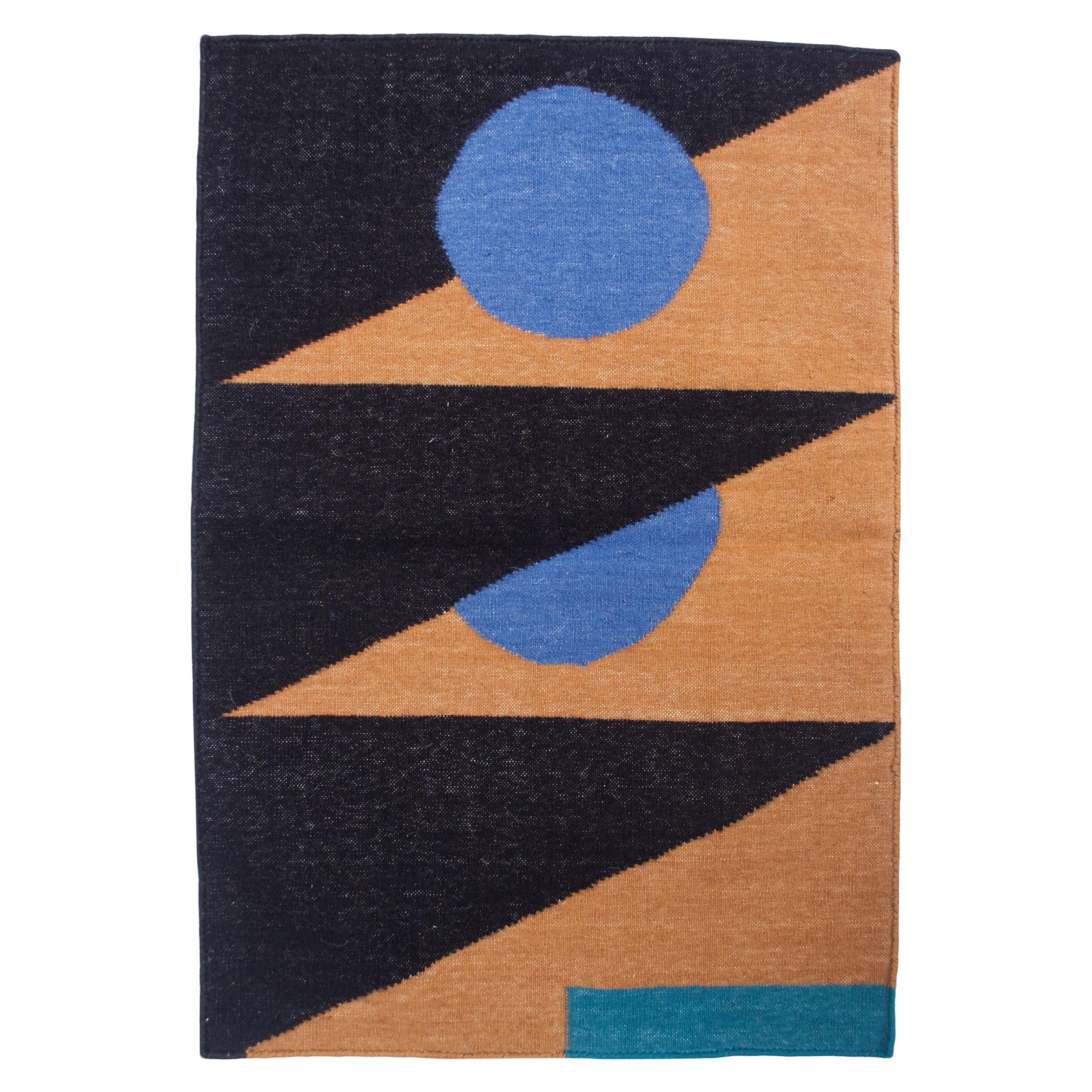 Geometrischer Vera Triangle Handgewebter Moderner Wollteppich, Teppich und Durrie im Angebot
