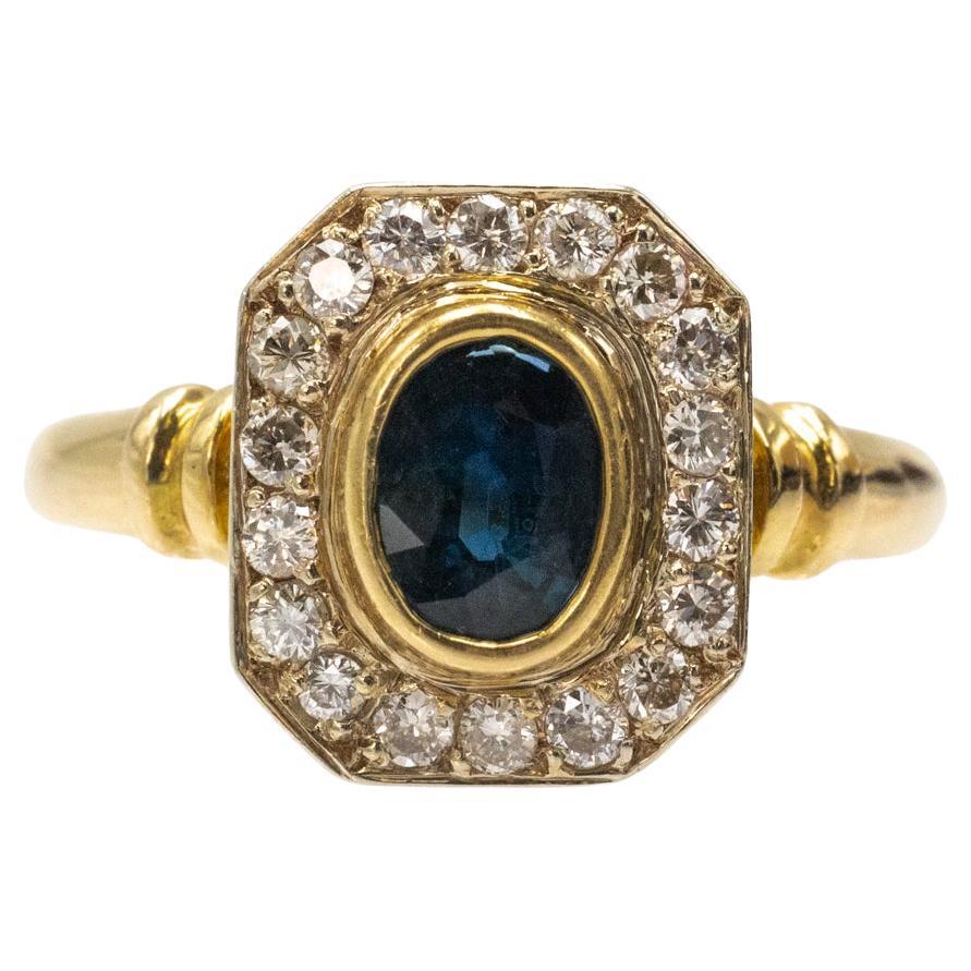Bague géométrique en or 18k vinatge avec saphir et diamants. en vente