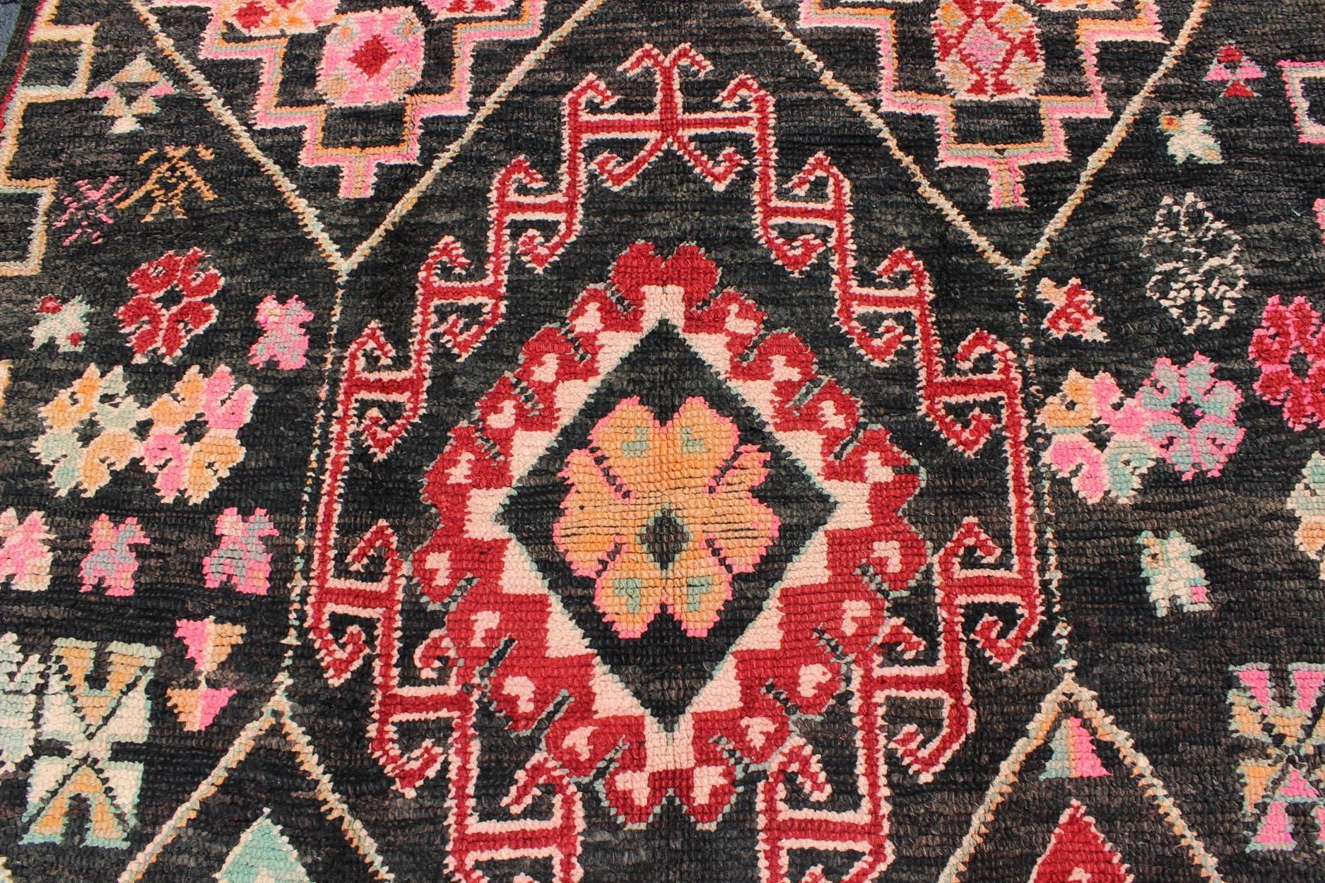 Geometric Vintage Moroccan Rug in Black, Red, Green  For Sale 3