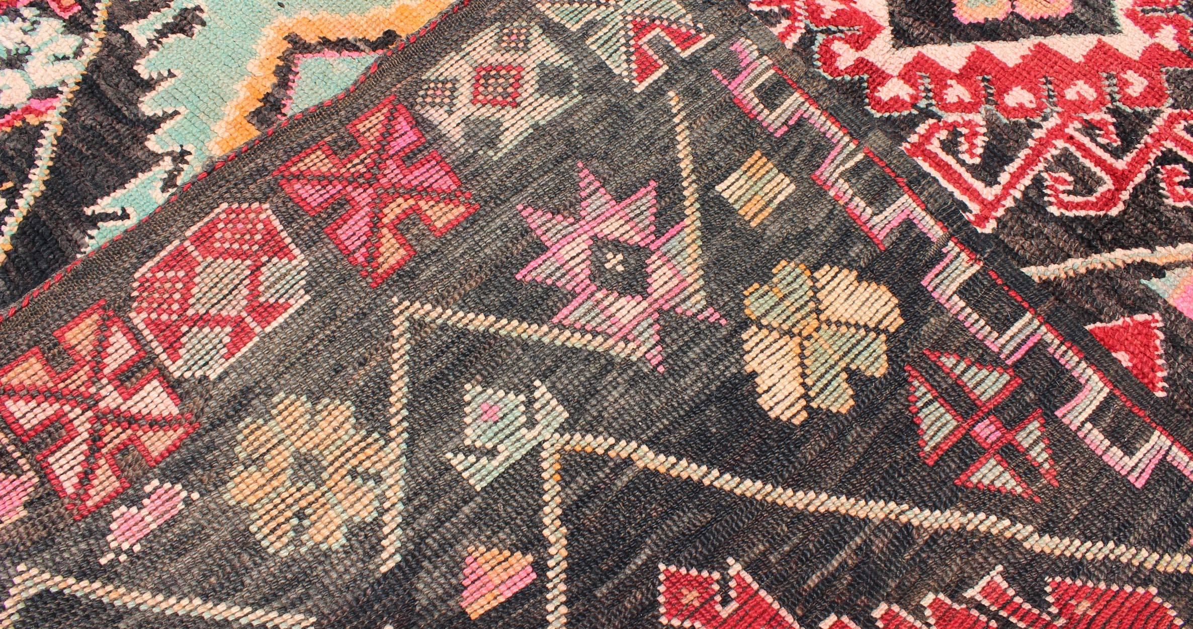 Geometric Vintage Moroccan Rug in Black, Red, Green  For Sale 6