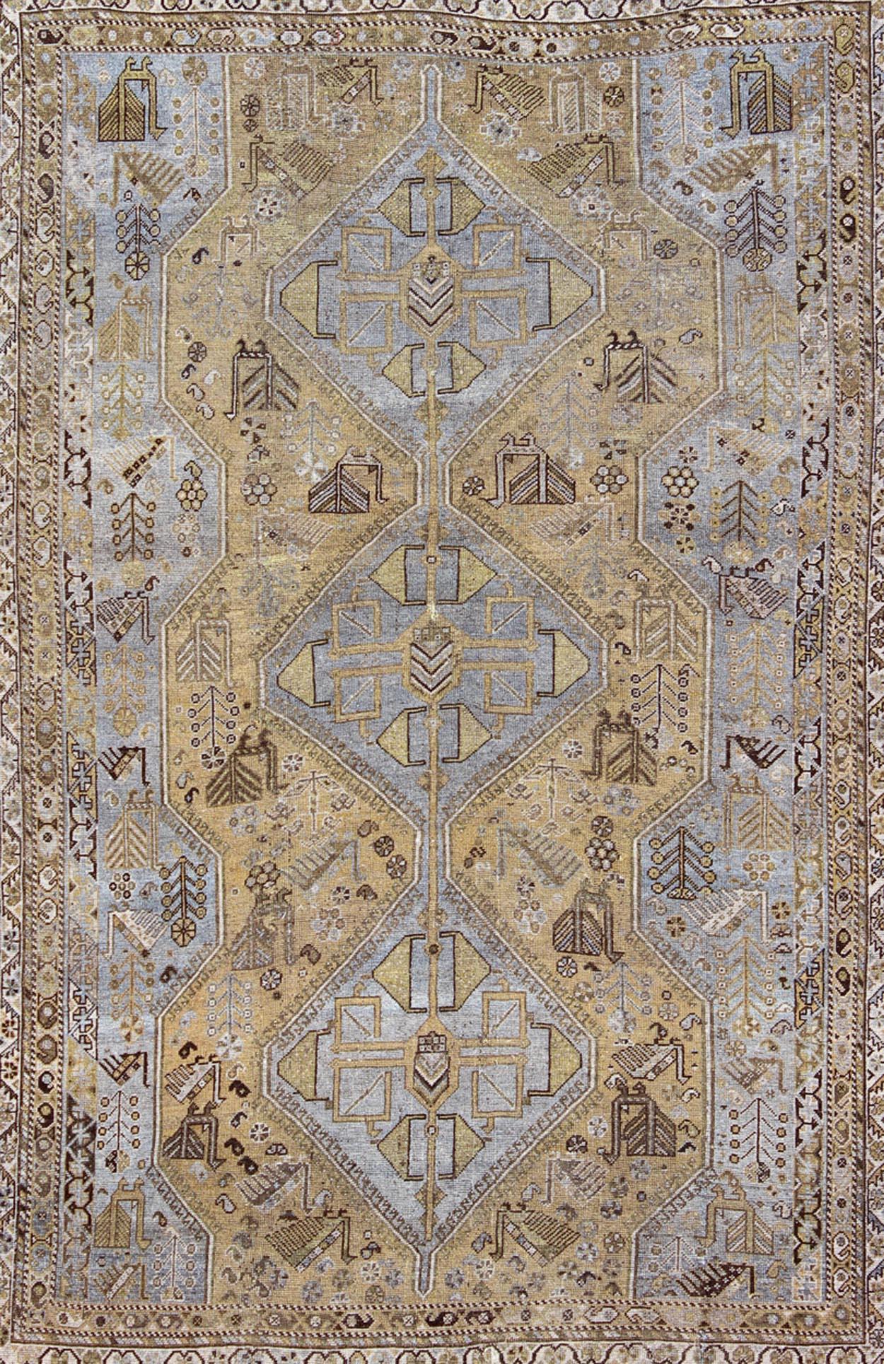 Geometric Vintage Persian Shiraz Rug Tri-Medallion Design in Lavender and Olive For Sale 6