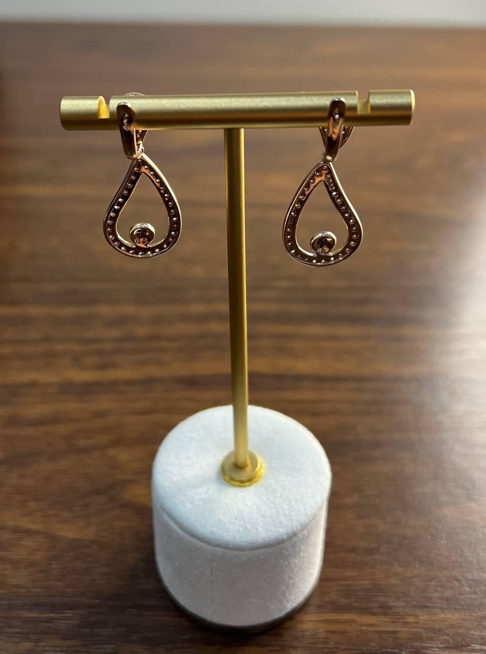 Geometric Wave Leaf Water Shape White Champagne Diamond 14K Yellow Gold Earrings In New Condition For Sale In Oakton, VA