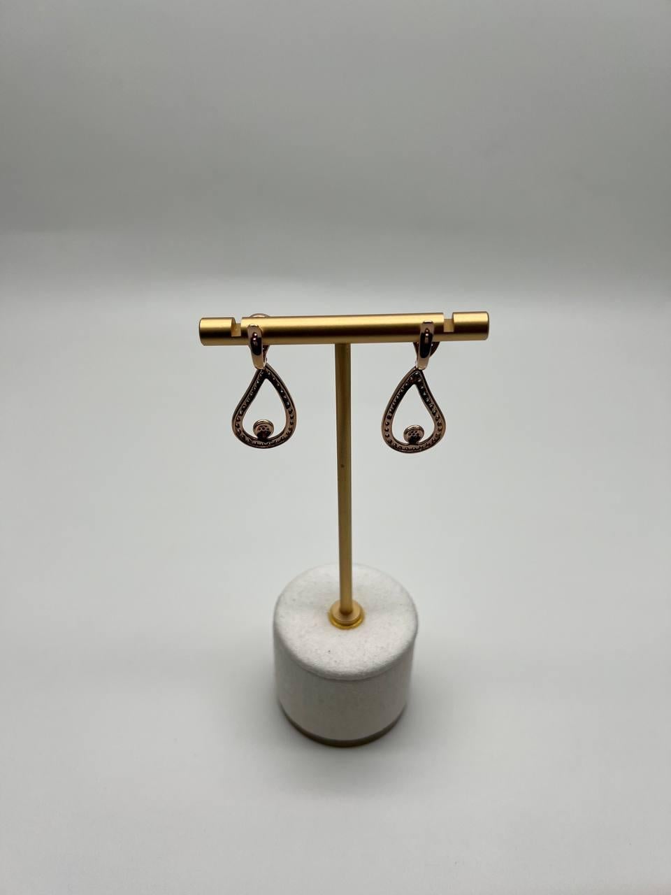 Geometric Wave Leaf Water Shape White Champagne Diamond 14K Yellow Gold Earrings For Sale 3