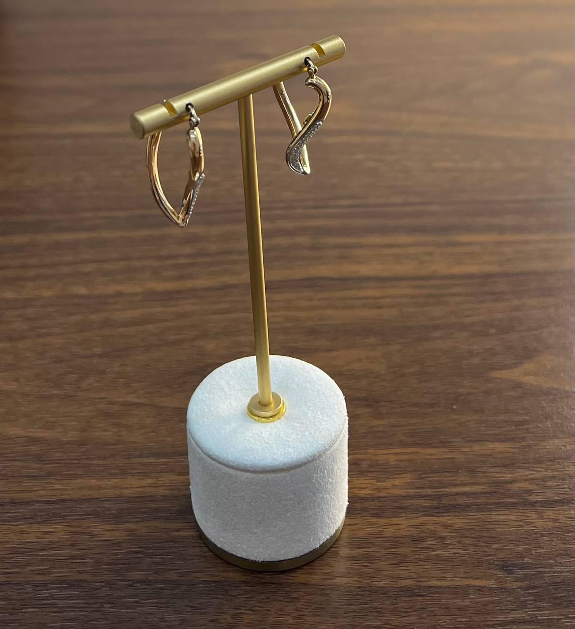 Orecchini pendenti a onde geometriche con diamante in oro rosa 14K in vendita 1