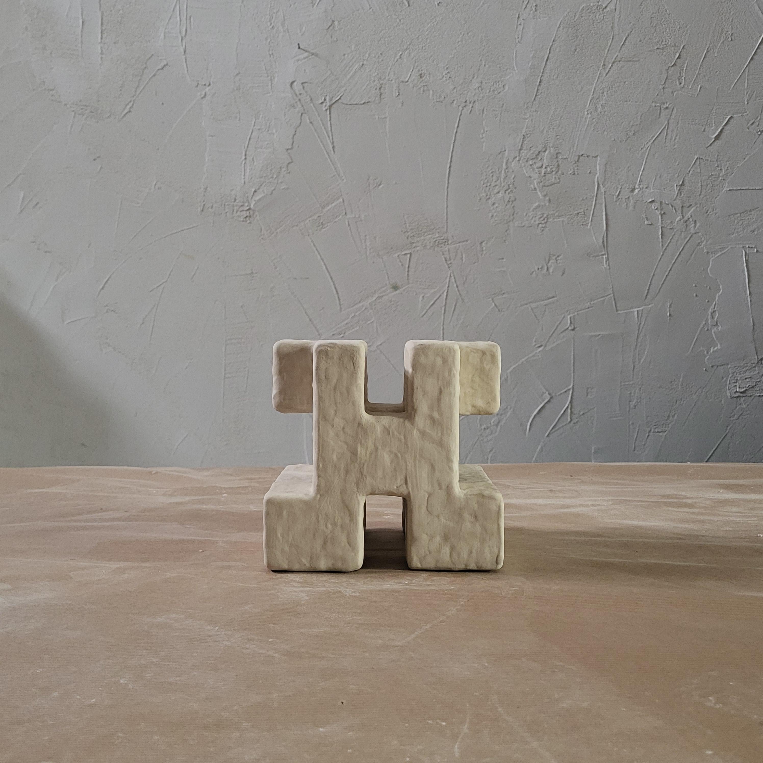 Hypercube II

We discovered organic plaster stucco when we arrived at our workshop in Seville. Artisans dedicated to the world of Holy Week in Seville work in the same space and the 