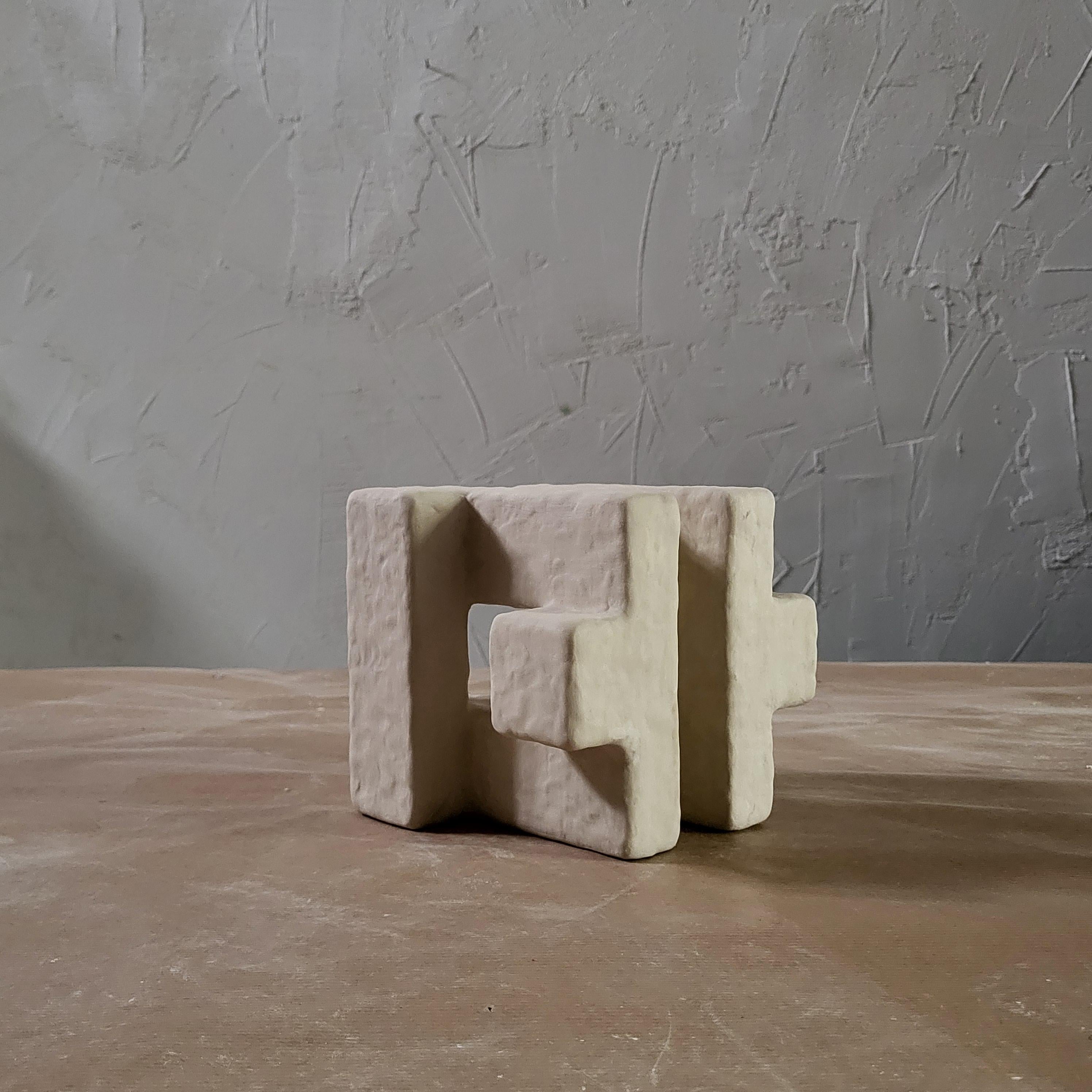 Geometrisch weiß Skulptur zeitgenössisches Holz organischer Gips HYPERCUBE II (Spanisch) im Angebot
