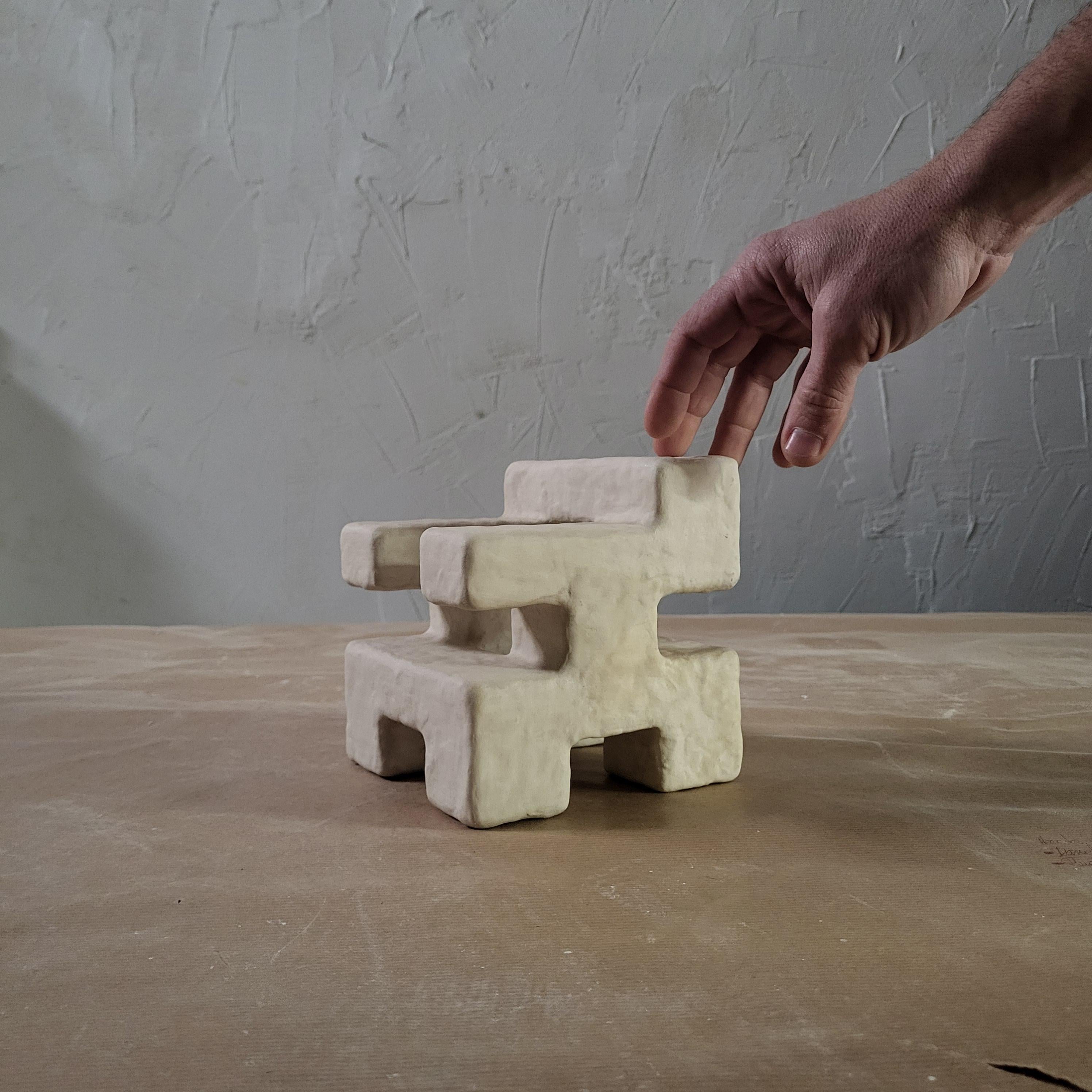 Hypercube III

We discovered organic plaster stucco when we arrived at our workshop in Seville. Artisans dedicated to the world of Holy Week in Seville work in the same space and the 