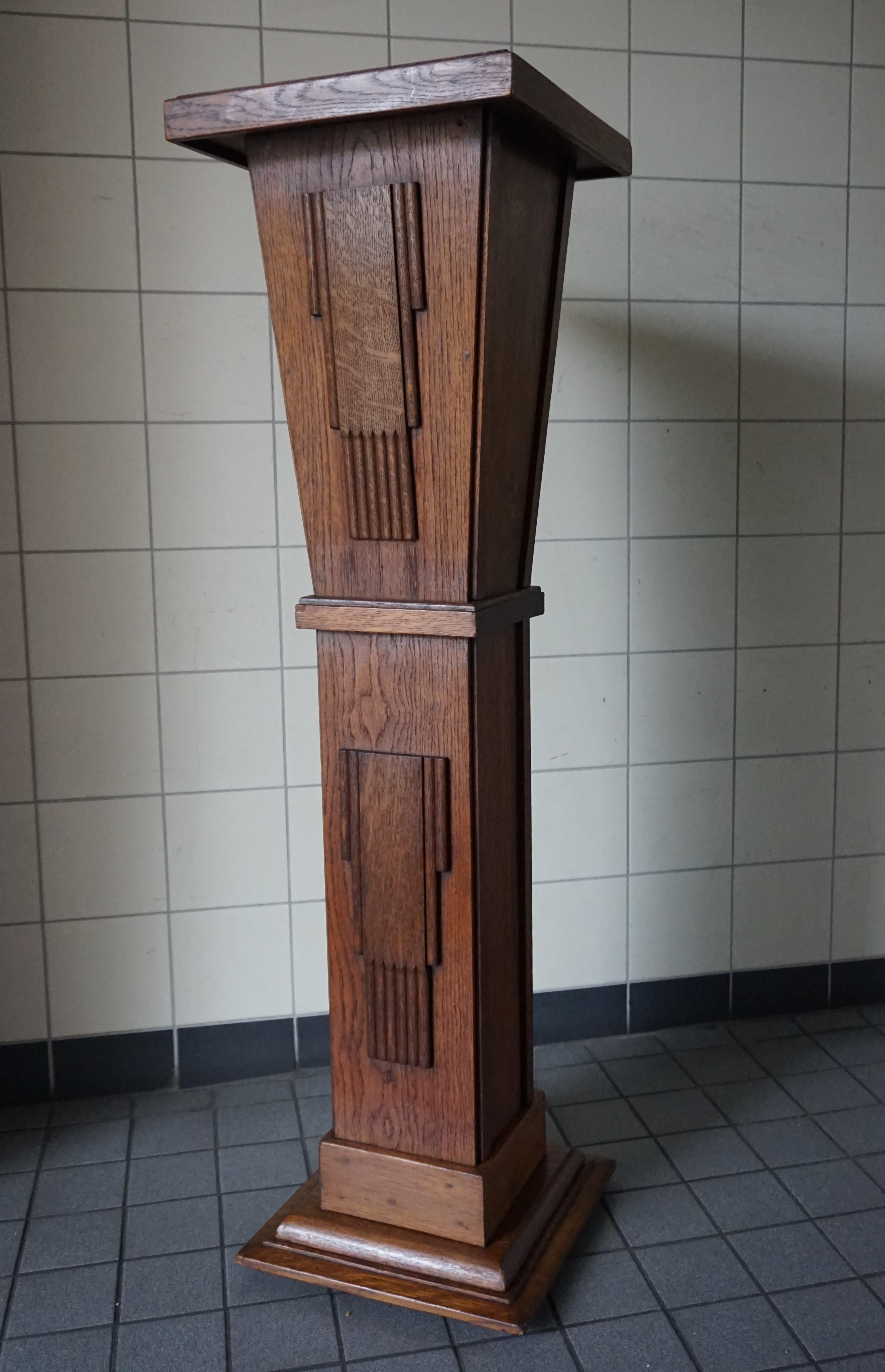 pedestal stand for bust