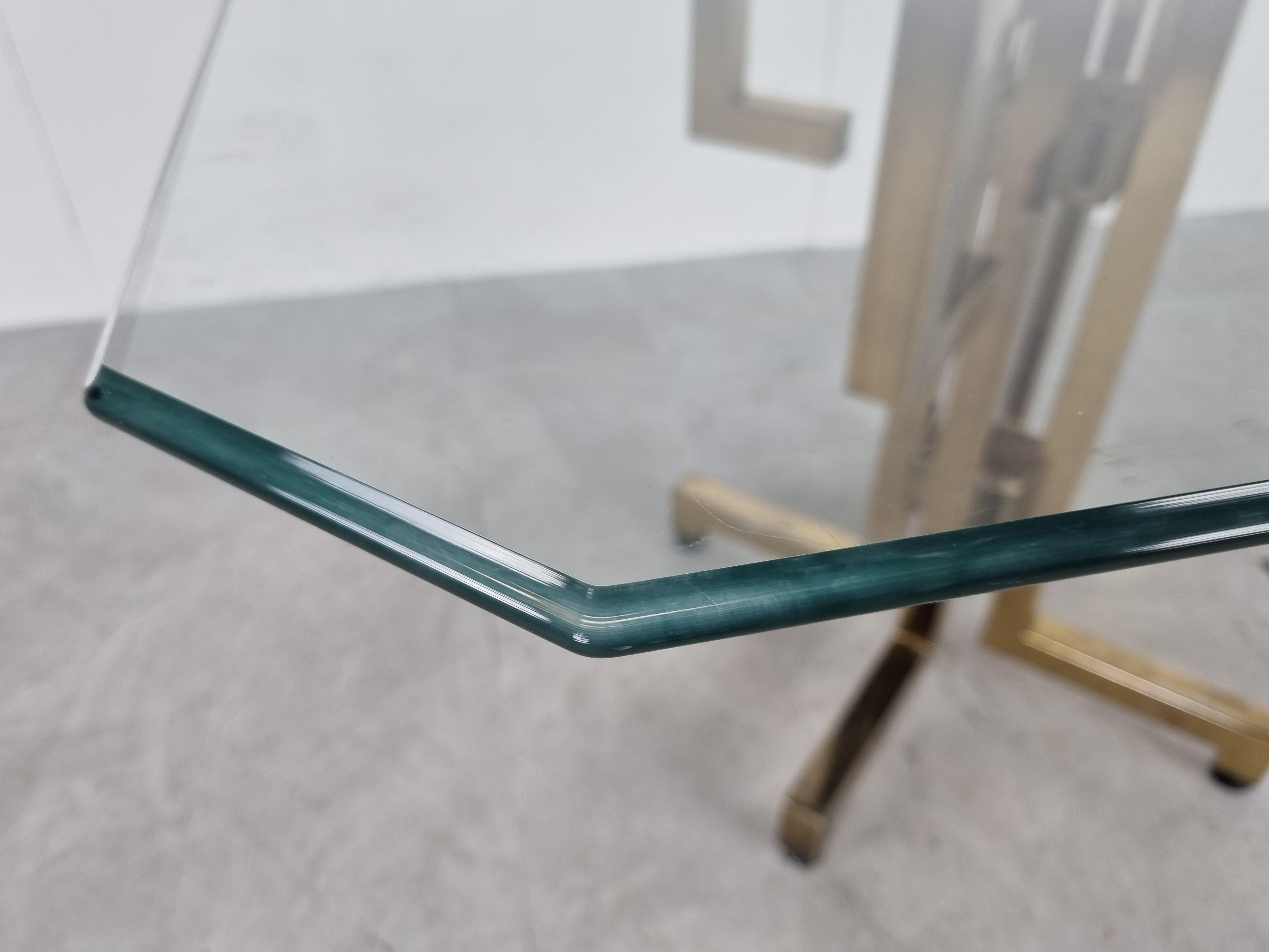 Table de salle à manger géométrique en laiton, 1970 en vente 4