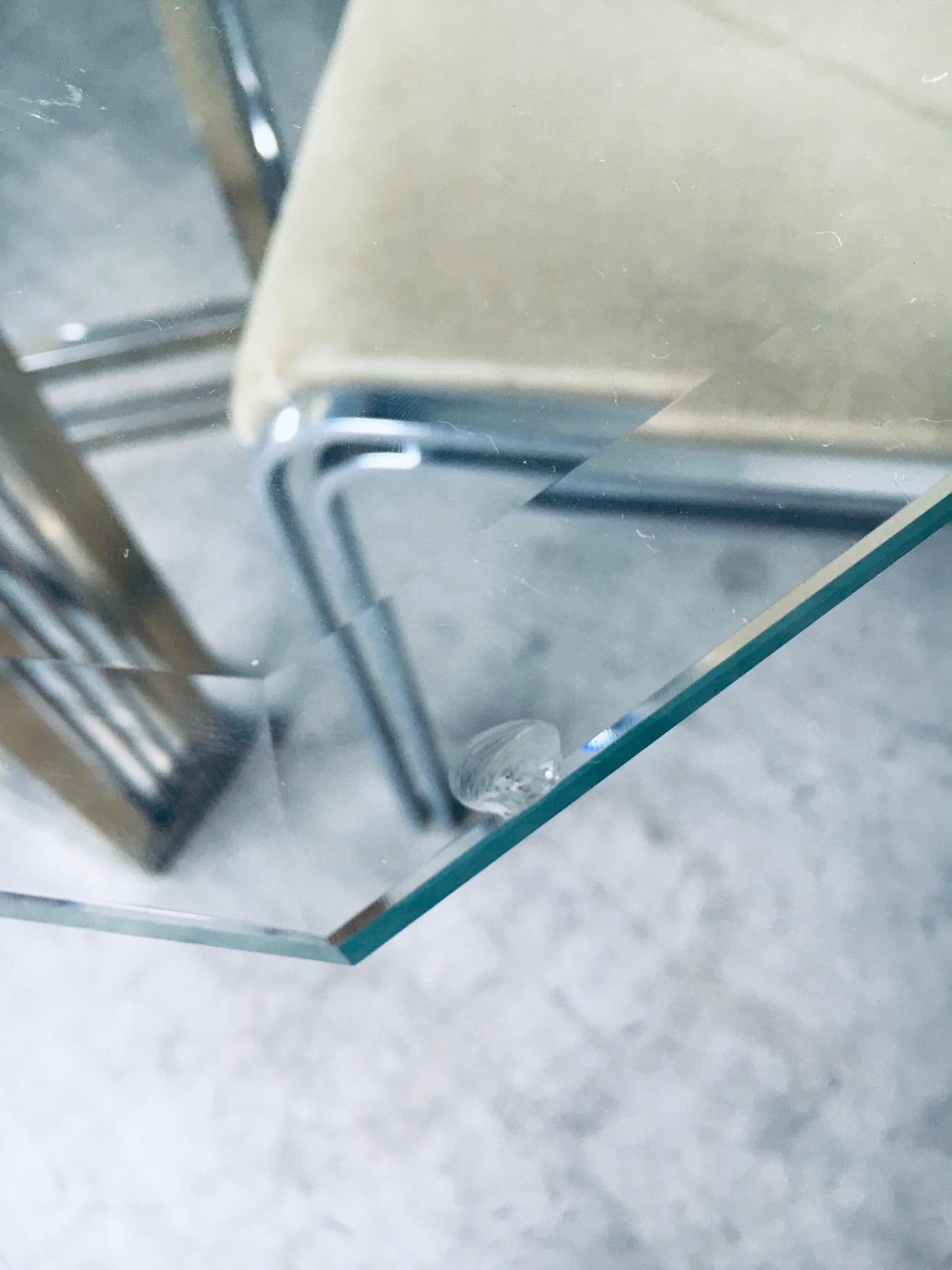 Table de salle à manger en laiton et verre au design géométrique par Belgochrom en vente 13