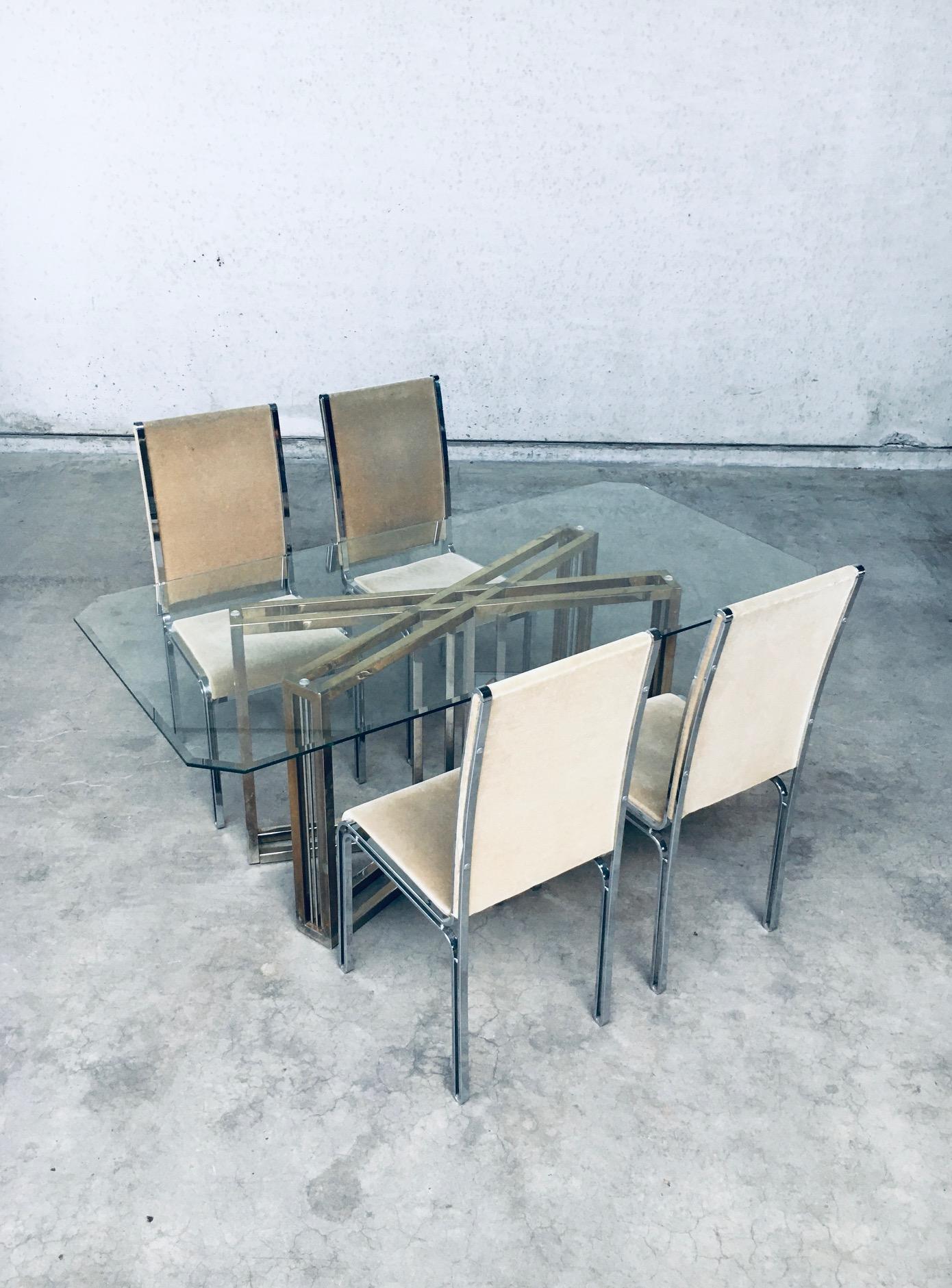 Table de salle à manger en laiton et verre au design géométrique par Belgochrom État moyen - En vente à Oud-Turnhout, VAN