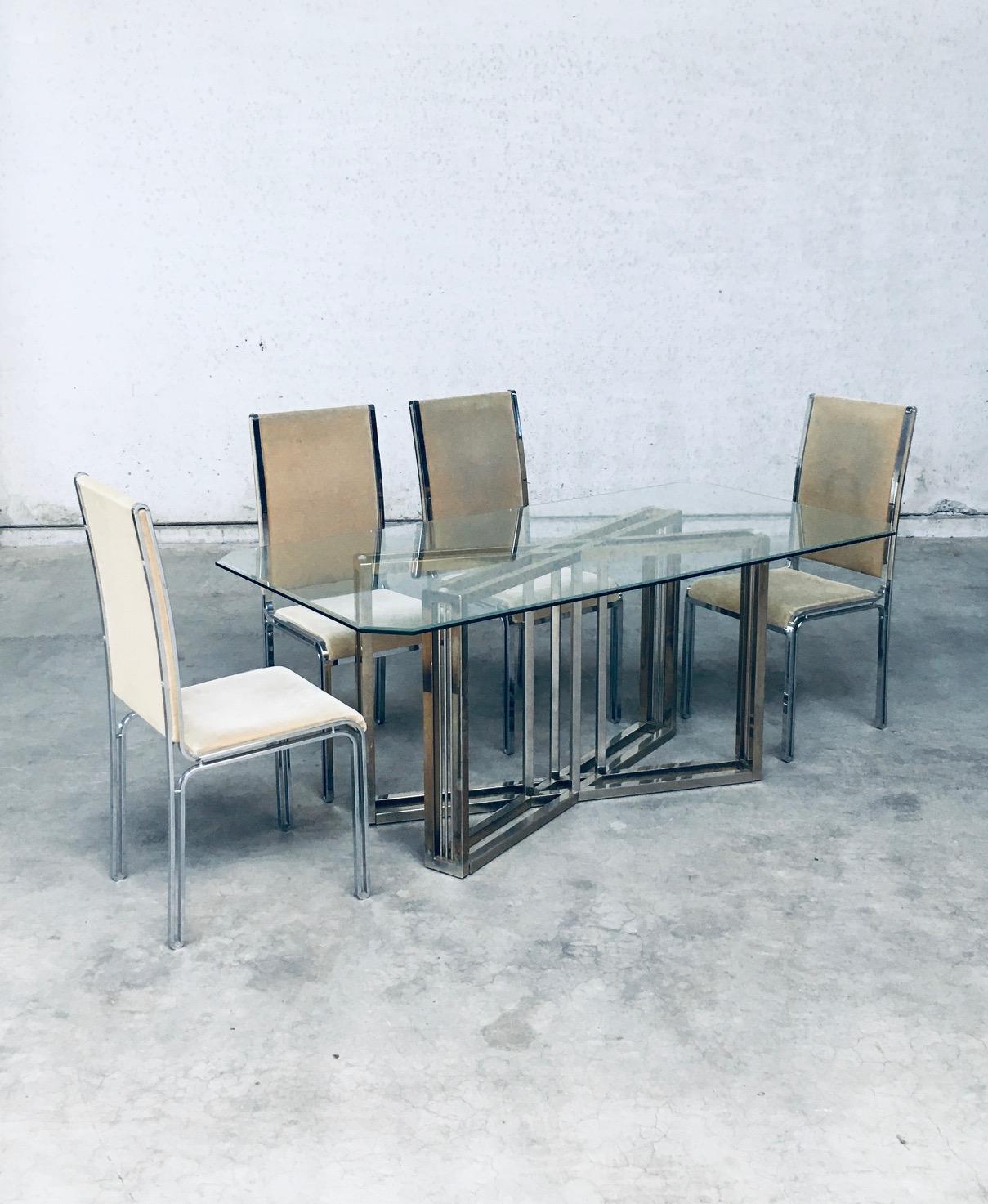 Fin du 20e siècle Table de salle à manger en laiton et verre au design géométrique par Belgochrom en vente