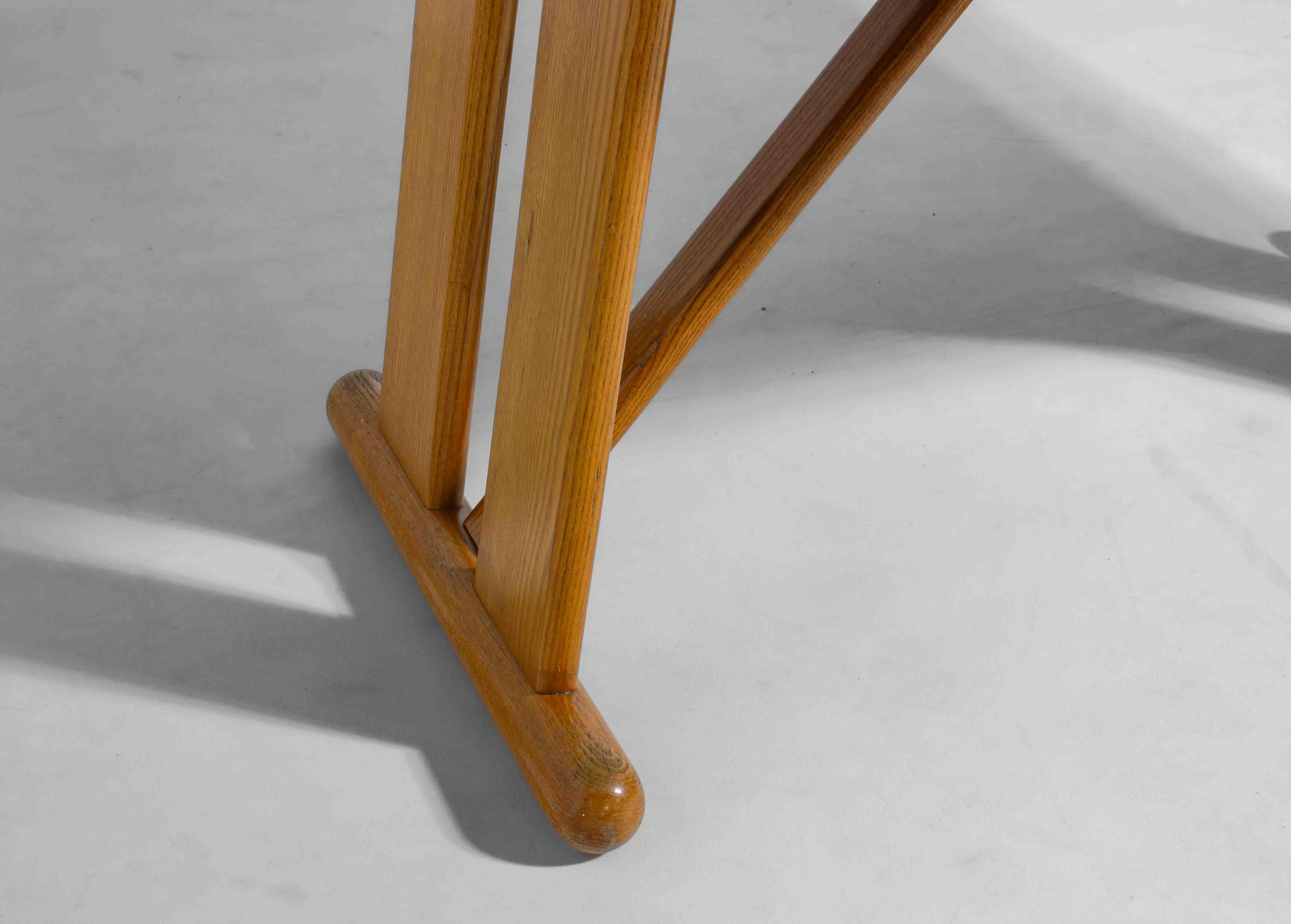Tavolo da pranzo geometrico in Oak, Italia anni '80 in vendita 5