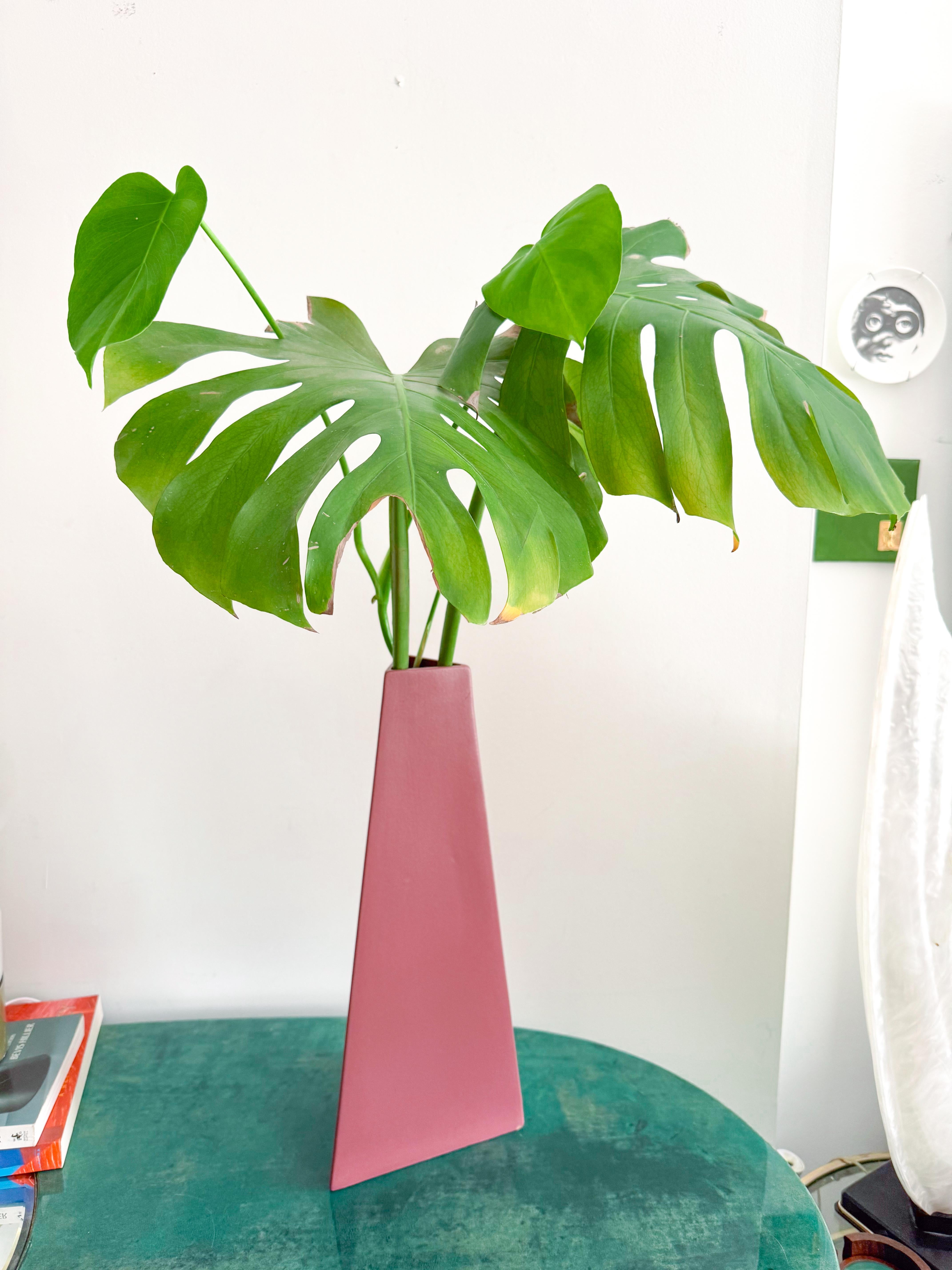 Geometrical Rose Ceramic Vase by Evangeline, Quebec 1970s – Postmodern Memphis For Sale 4