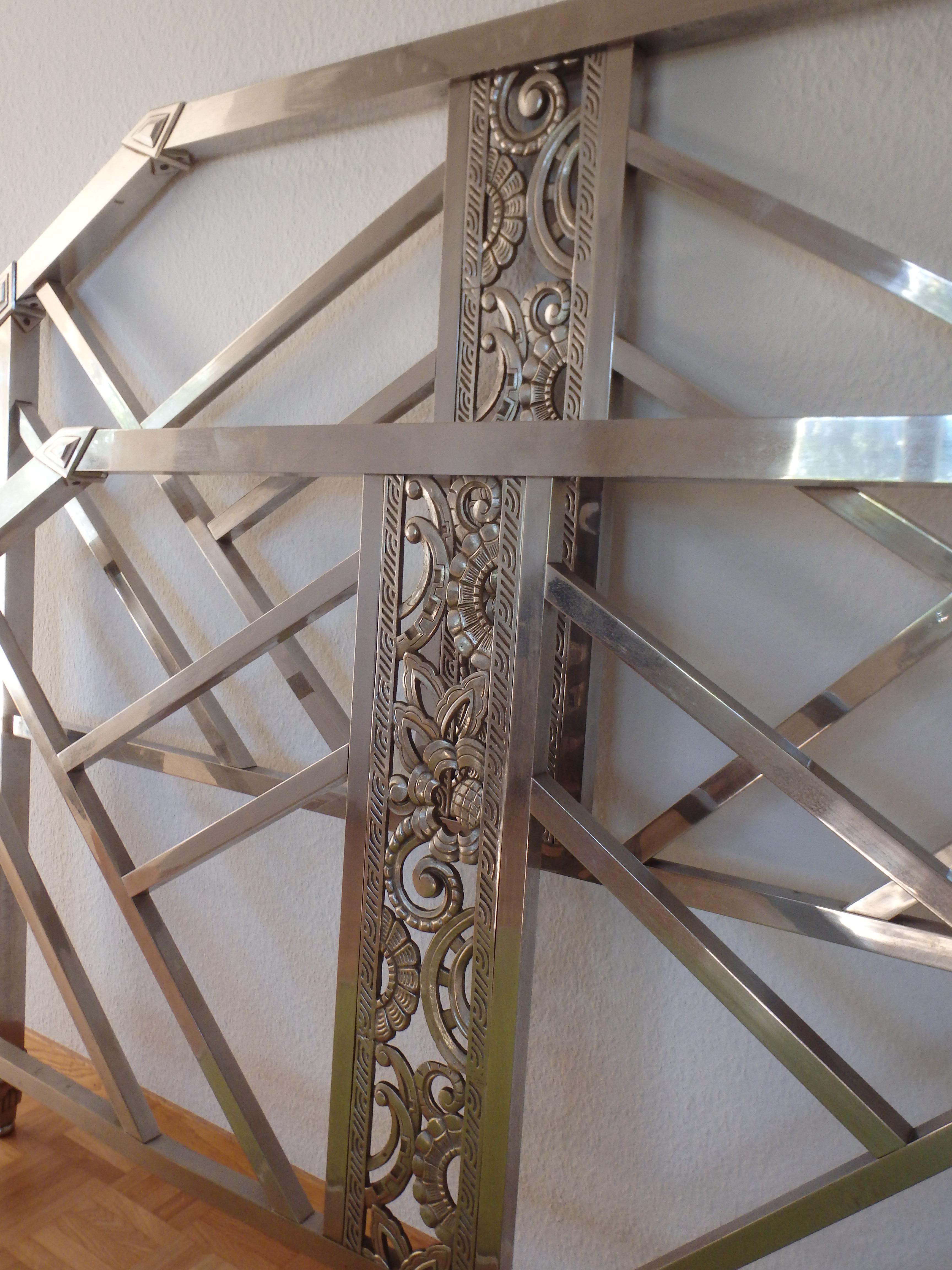 Geometrical spanish Art Deco nickel bed head and foot part with floral ornaments For Sale 6