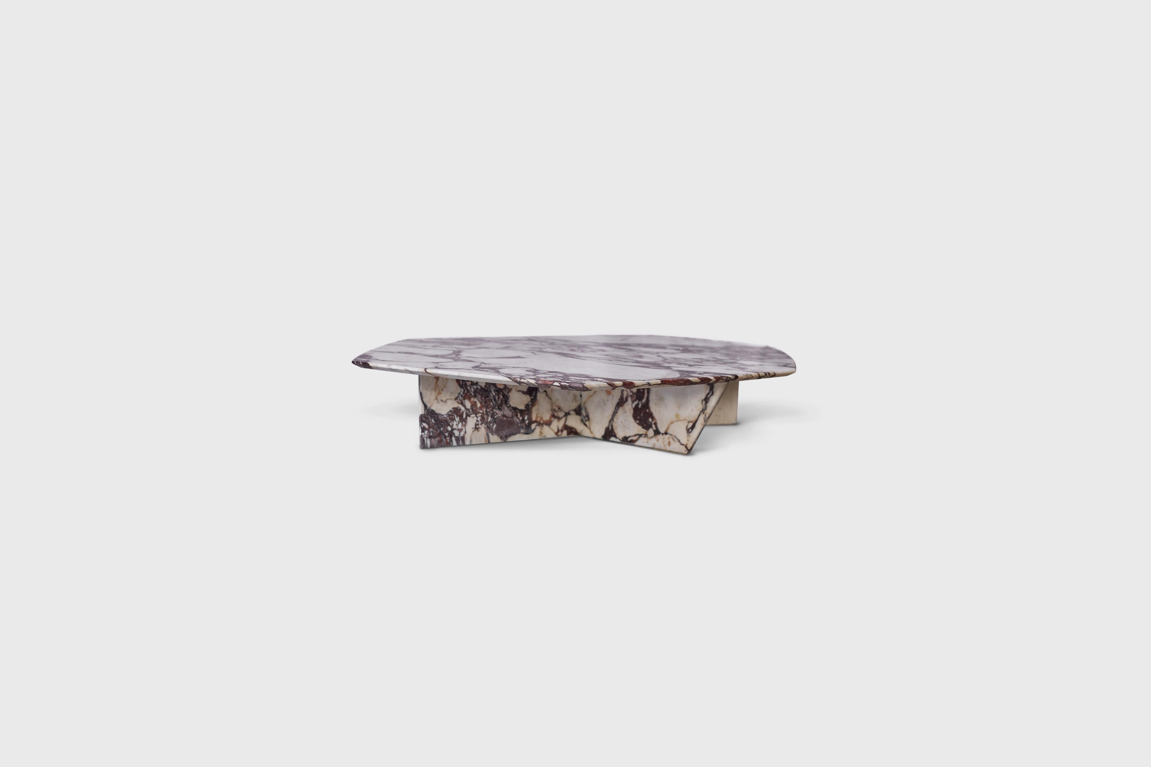 Geometrik Calacatta Viola Small Coffee Table by Atra Design
Dimensions: D 90 x W 130 x H 32 cm.
Materials: Calacatta Viola marble and cladded steel.

Available in three sizes. Different marble options available: Verde Tikal, Negro Monterrey,