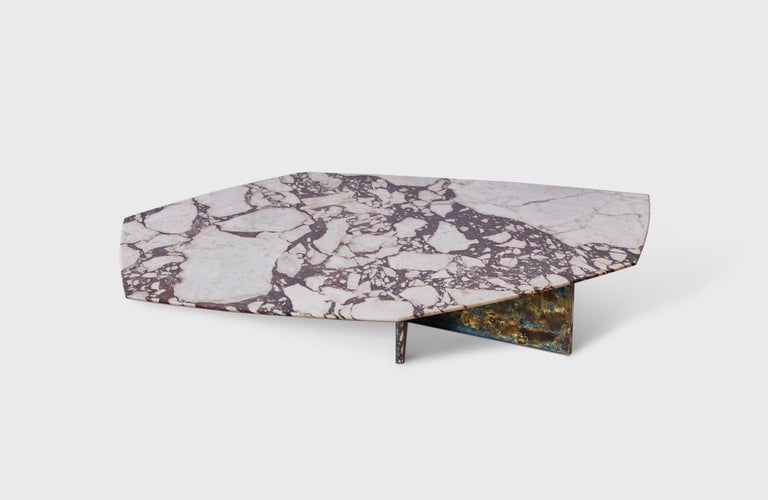 Post-Modern Geometric Marble and Brass Coffee Table II by Atra Design For Sale
