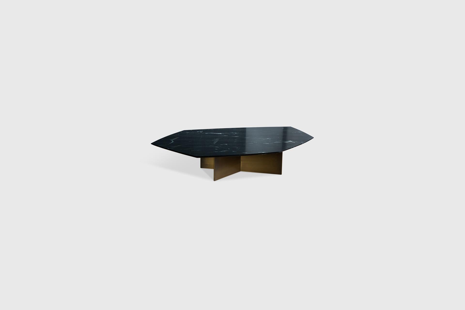 Geometrik Negro Monterrey Stone and Brass Medium Coffee Table by Atra Design
Dimensions: D 120 x W 160 x H 32 cm.
Materials: Negro Monterrey stone and brass.

Available in three sizes. Different marble options available: Verde Tikal, Negro