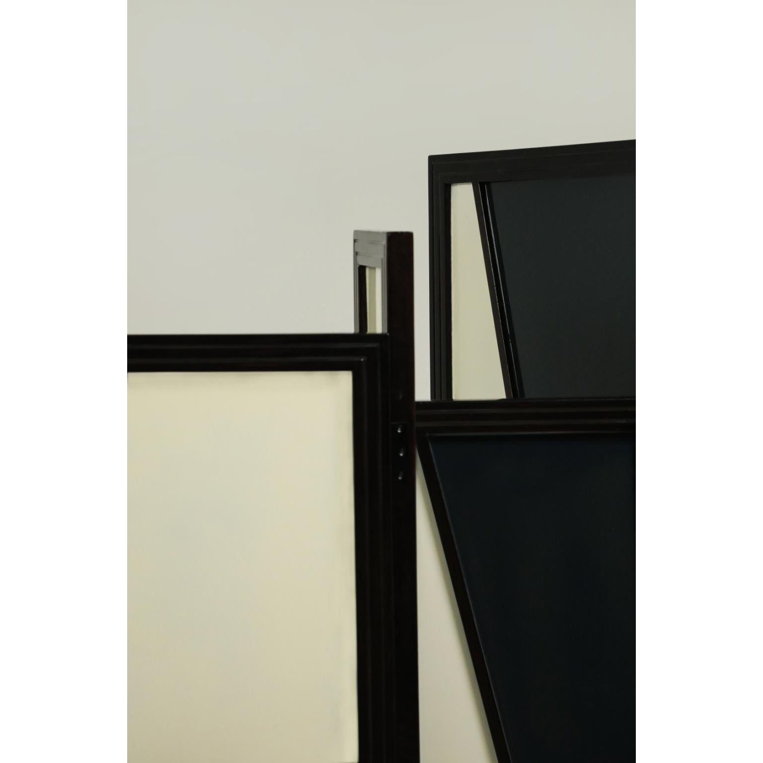 Cinese Paravento Geometry in legno massiccio laccato lucido e ottone di Artempo in vendita