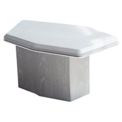 Grande table gigogne géométrique basse en chêne gris et aluminium par Mary Ratcliffe Studio